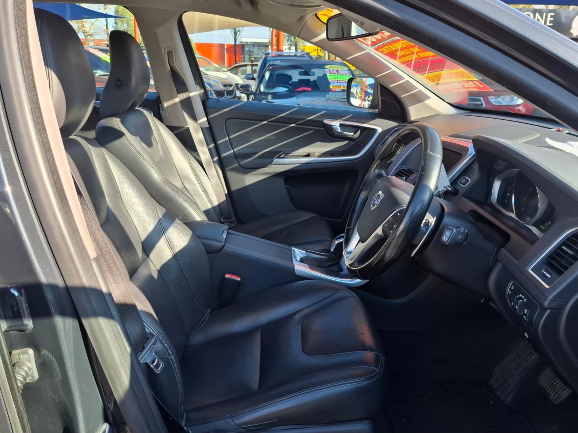 2014 VOLVO XC60 DZ MY14 T5 KINETIC 6 SP AUTO DUAL CLUTCH 4D WAGON