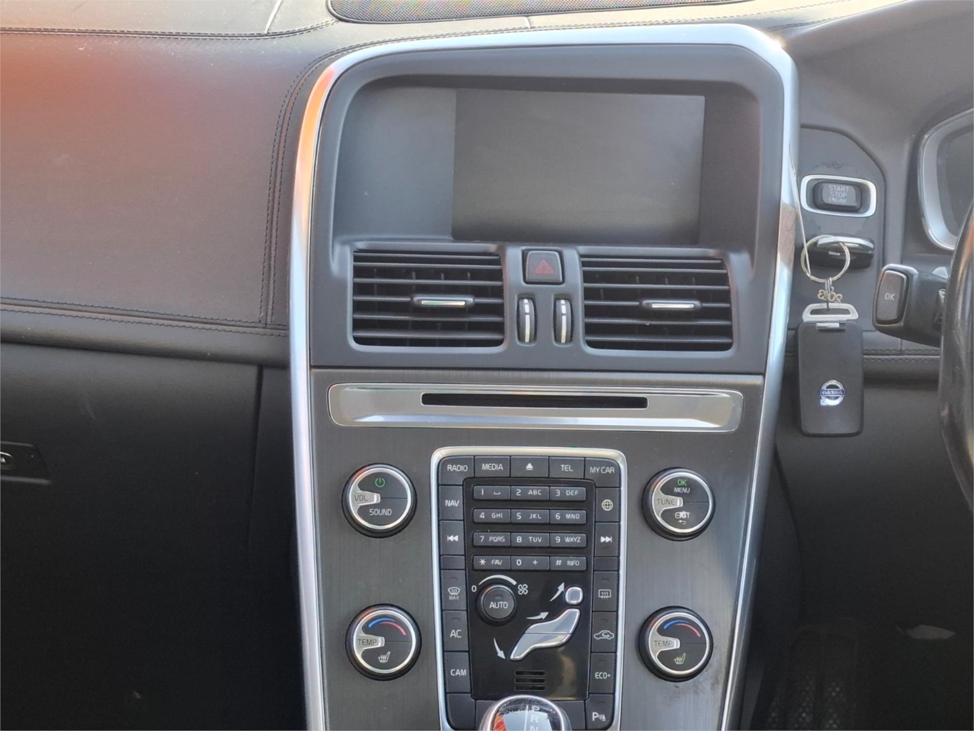 2014 VOLVO XC60 DZ MY14 T5 KINETIC 6 SP AUTO DUAL CLUTCH 4D WAGON