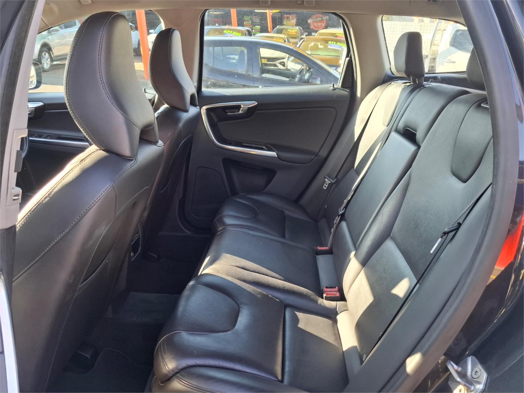 2014 VOLVO XC60 DZ MY14 T5 KINETIC 6 SP AUTO DUAL CLUTCH 4D WAGON