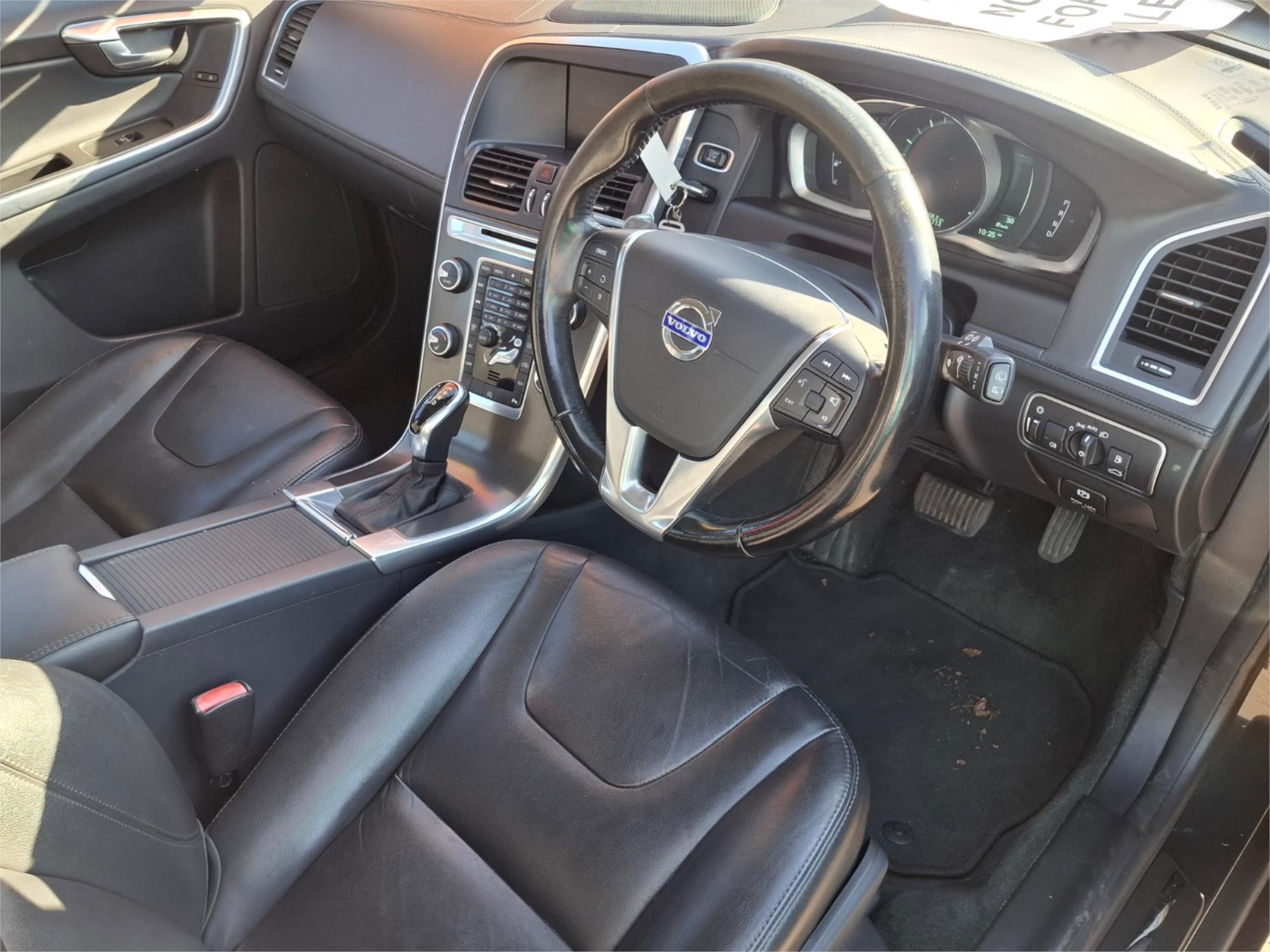 2014 VOLVO XC60 DZ MY14 T5 KINETIC 6 SP AUTO DUAL CLUTCH 4D WAGON
