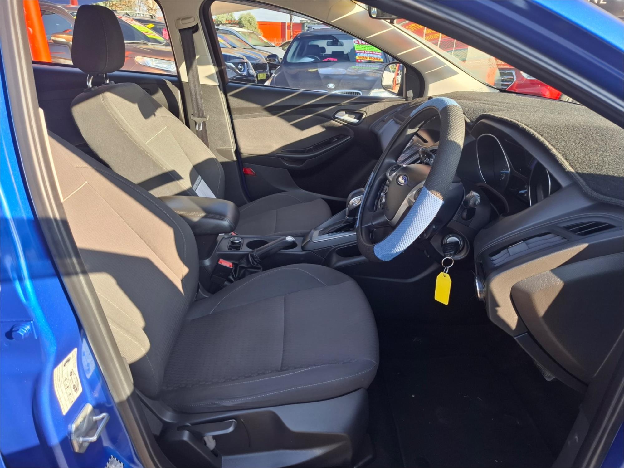 2014 FORD FOCUS LW MK2 MY14 TREND 6 SP AUTOMATIC 5D HATCHBACK