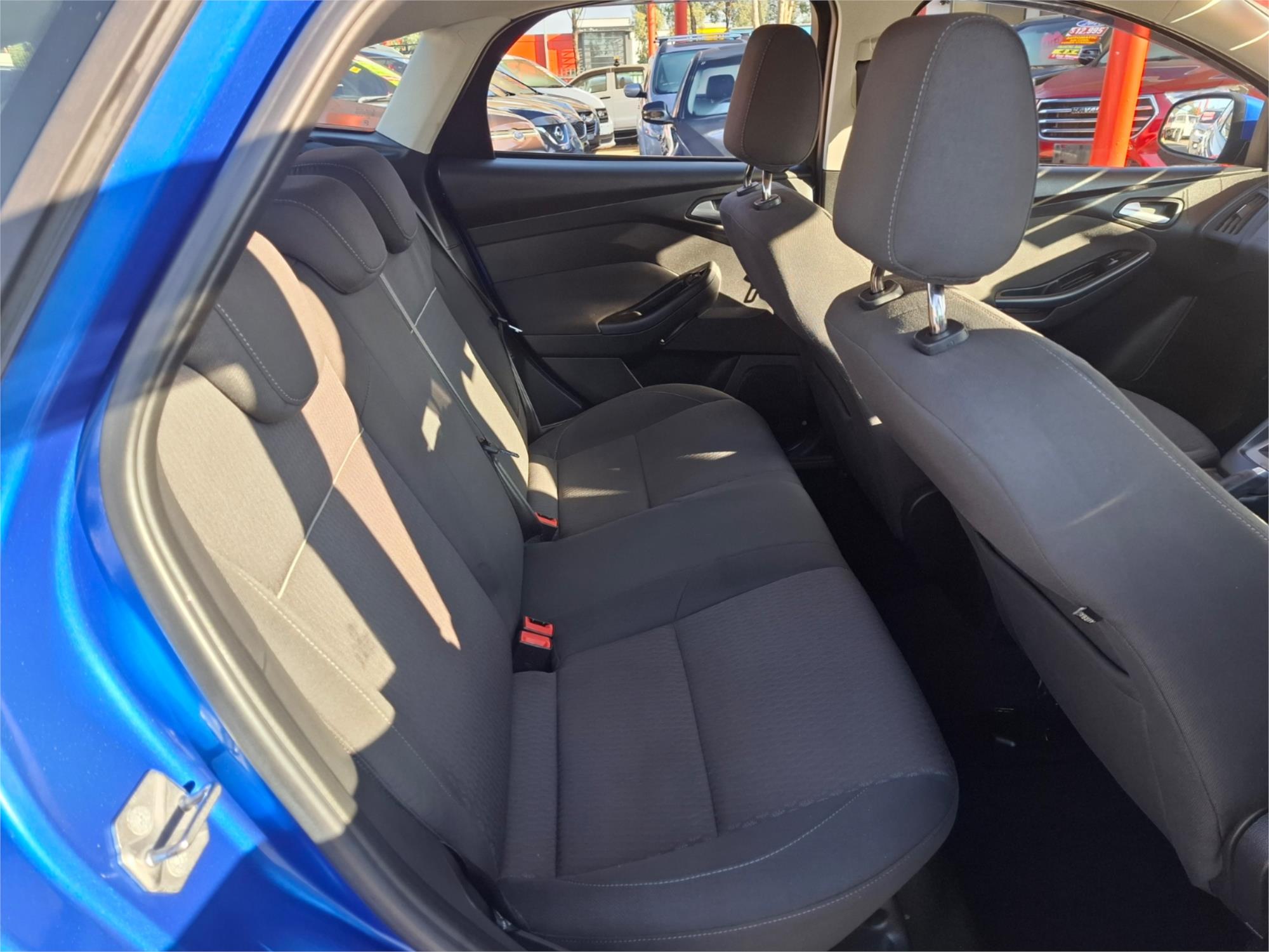 2014 FORD FOCUS LW MK2 MY14 TREND 6 SP AUTOMATIC 5D HATCHBACK