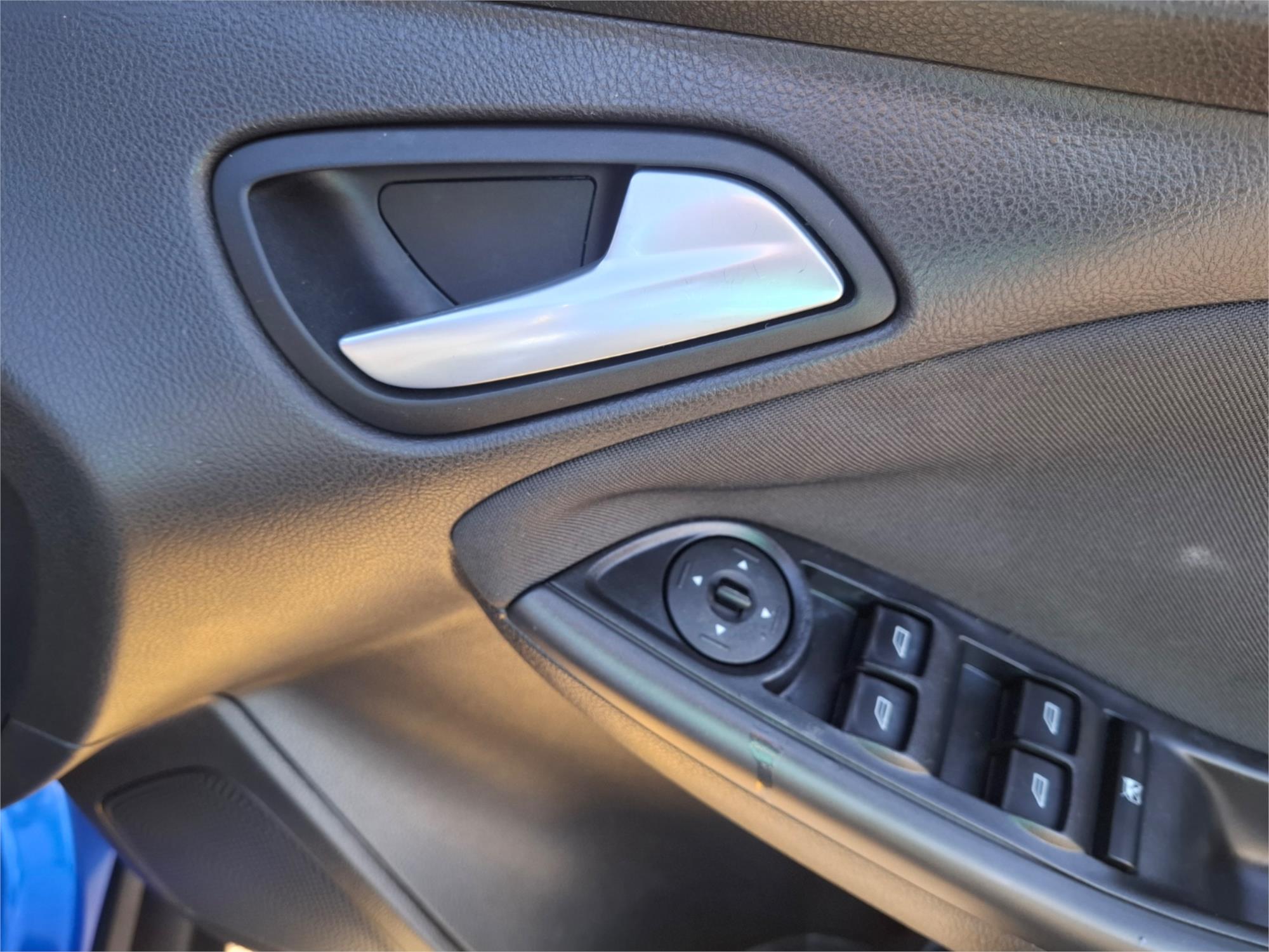 2014 FORD FOCUS LW MK2 MY14 TREND 6 SP AUTOMATIC 5D HATCHBACK