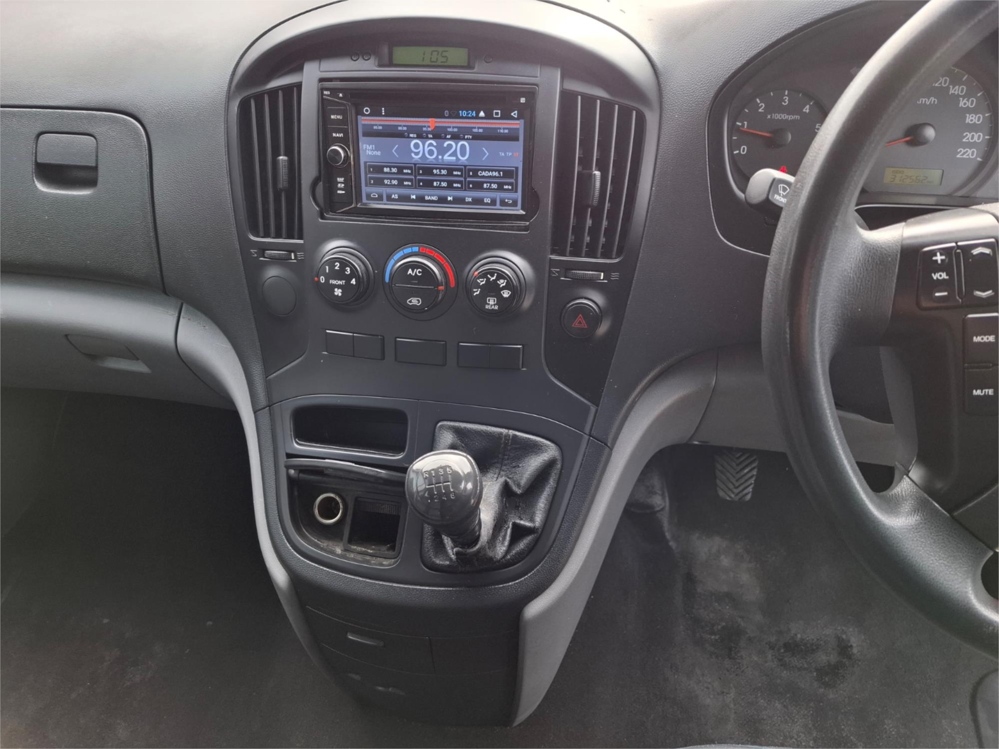 2015 HYUNDAI iLOAD TQ SERIES 2 (TQ3) 6 SP MANUAL 4D VAN