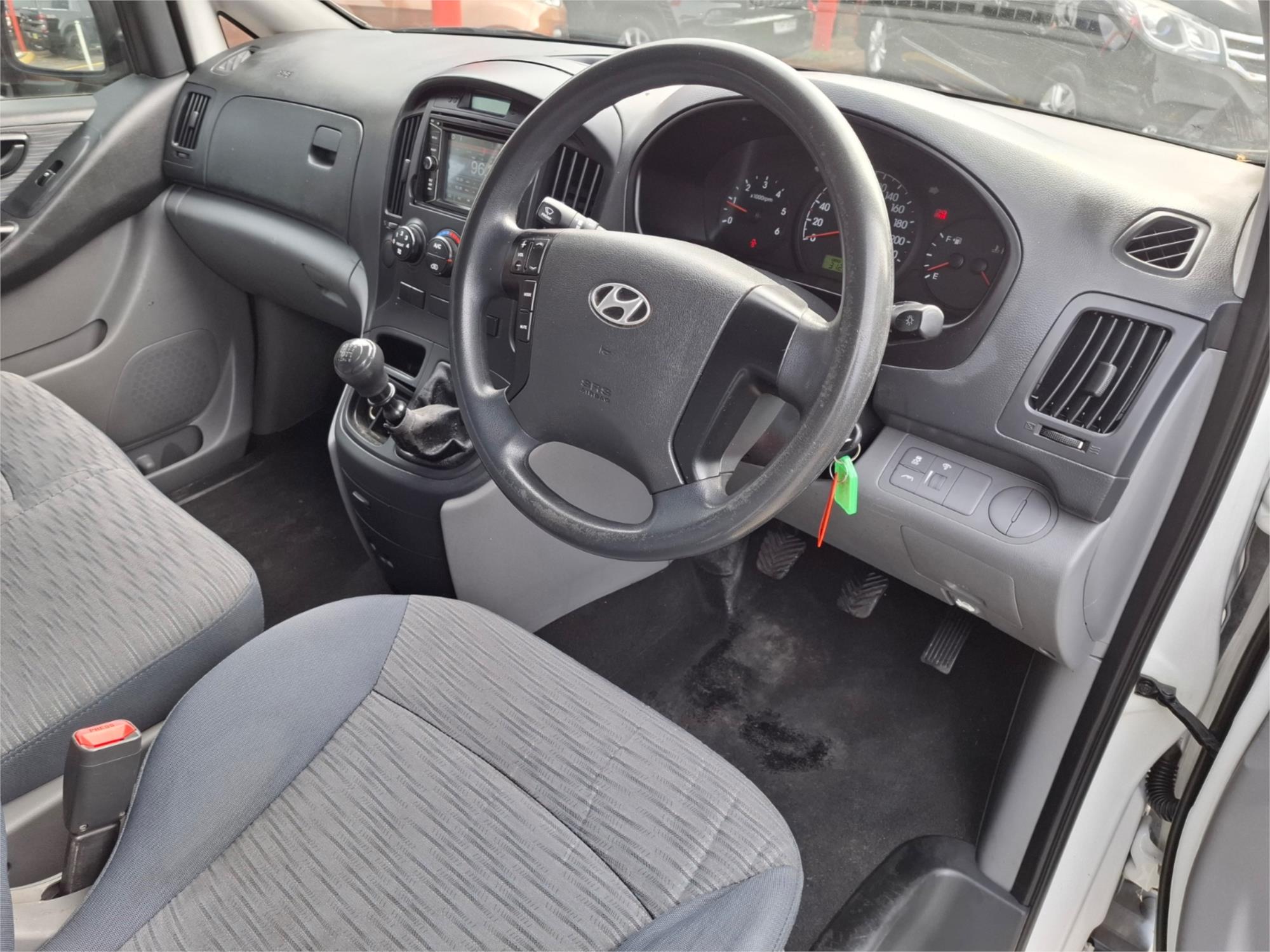 2015 HYUNDAI iLOAD TQ SERIES 2 (TQ3) 6 SP MANUAL 4D VAN