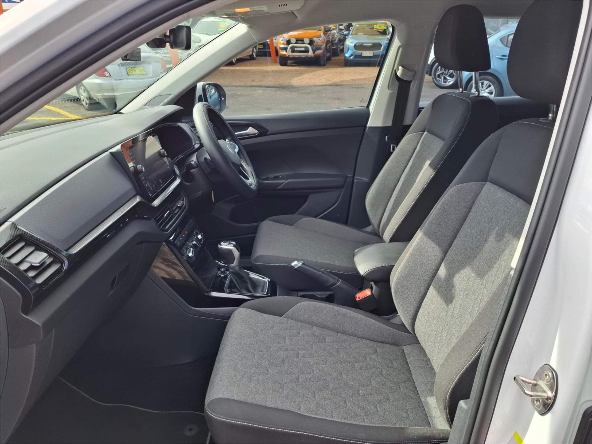 2024 VOLKSWAGEN T-CROSS C1 UPDATE 85TSI LIFE 7 SP AUTO DIRECT SHIFT 4D WAGON
