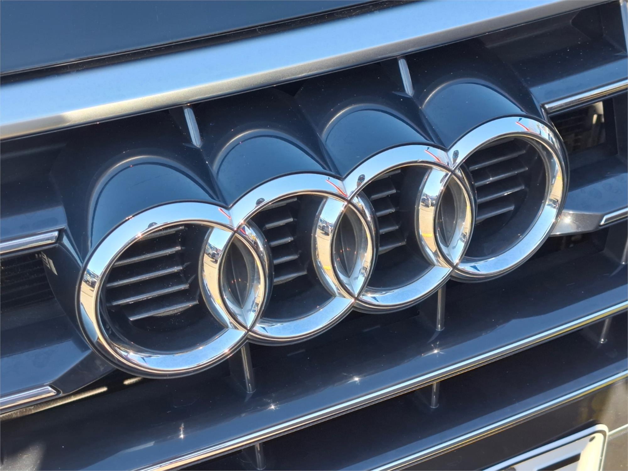 2017 AUDI Q5 FY MY17 2.0 TDI QUATTRO S LINE BLACK 7 SP AUTO S-TRONIC 4D WAGON