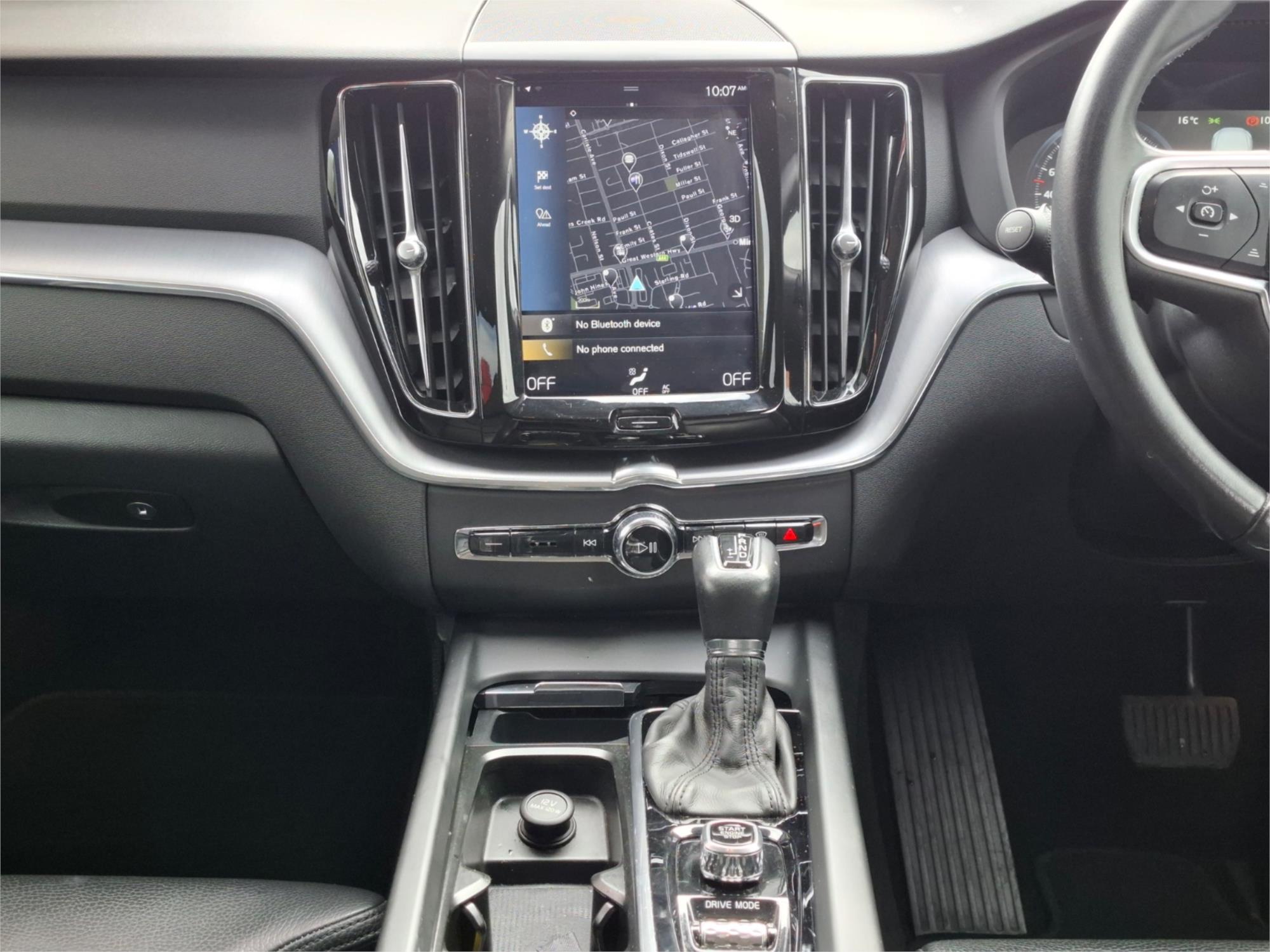2020 VOLVO XC60 246 MY20 D4 MOMENTUM (AWD) 8 SP AUTOMATIC GEARTRONIC 4D WAGON