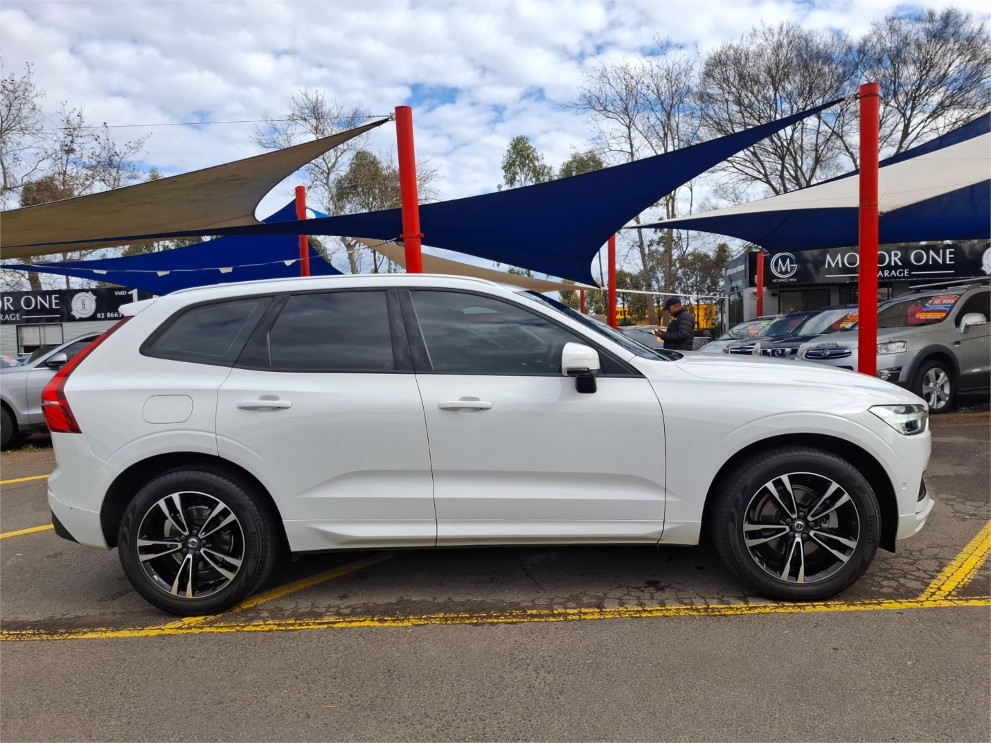2020 VOLVO XC60 246 MY20 D4 MOMENTUM (AWD) 8 SP AUTOMATIC GEARTRONIC 4D WAGON