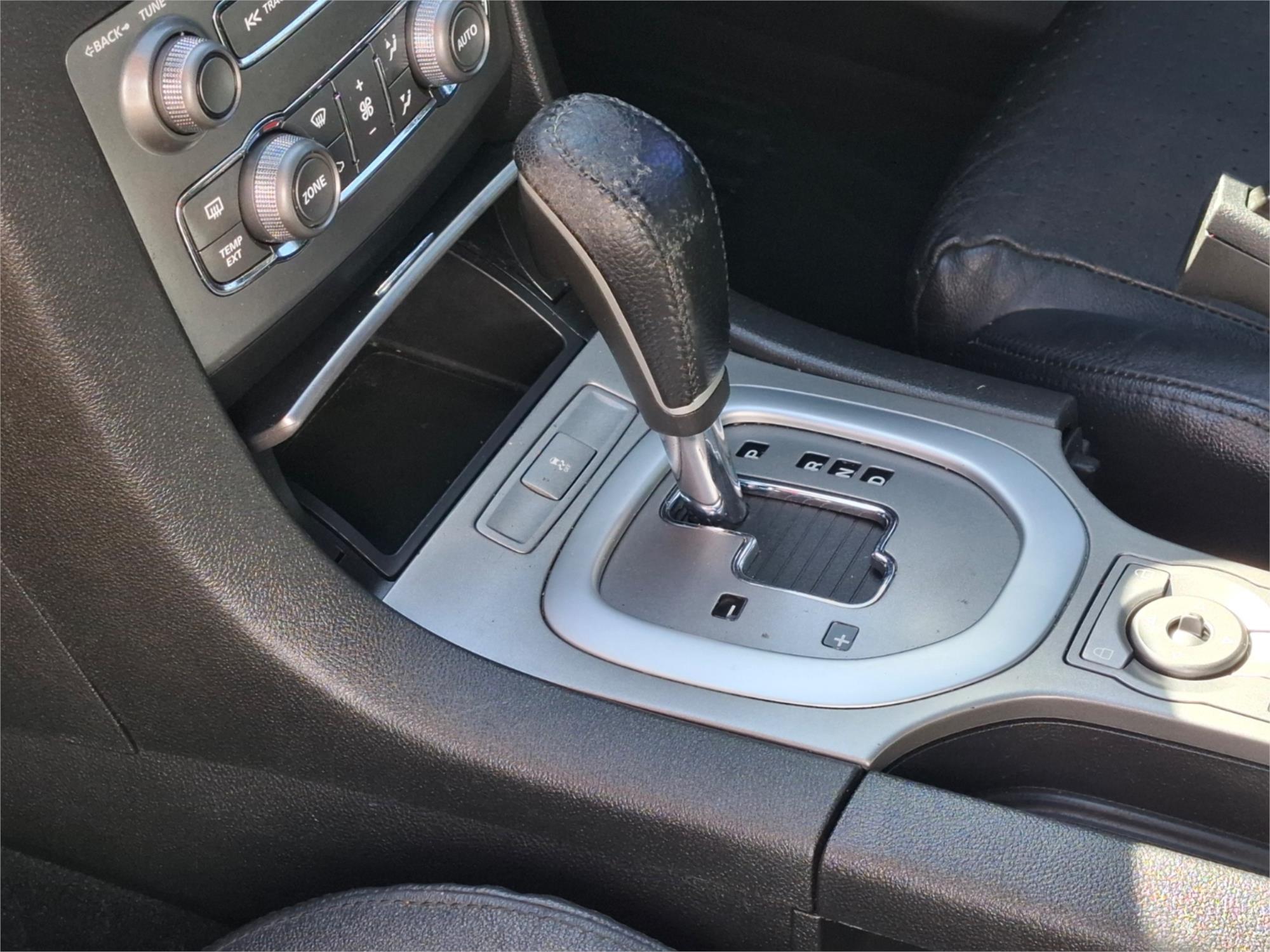 2012 HOLDEN CALAIS VE II MY12 6 SP AUTOMATIC 4D SEDAN