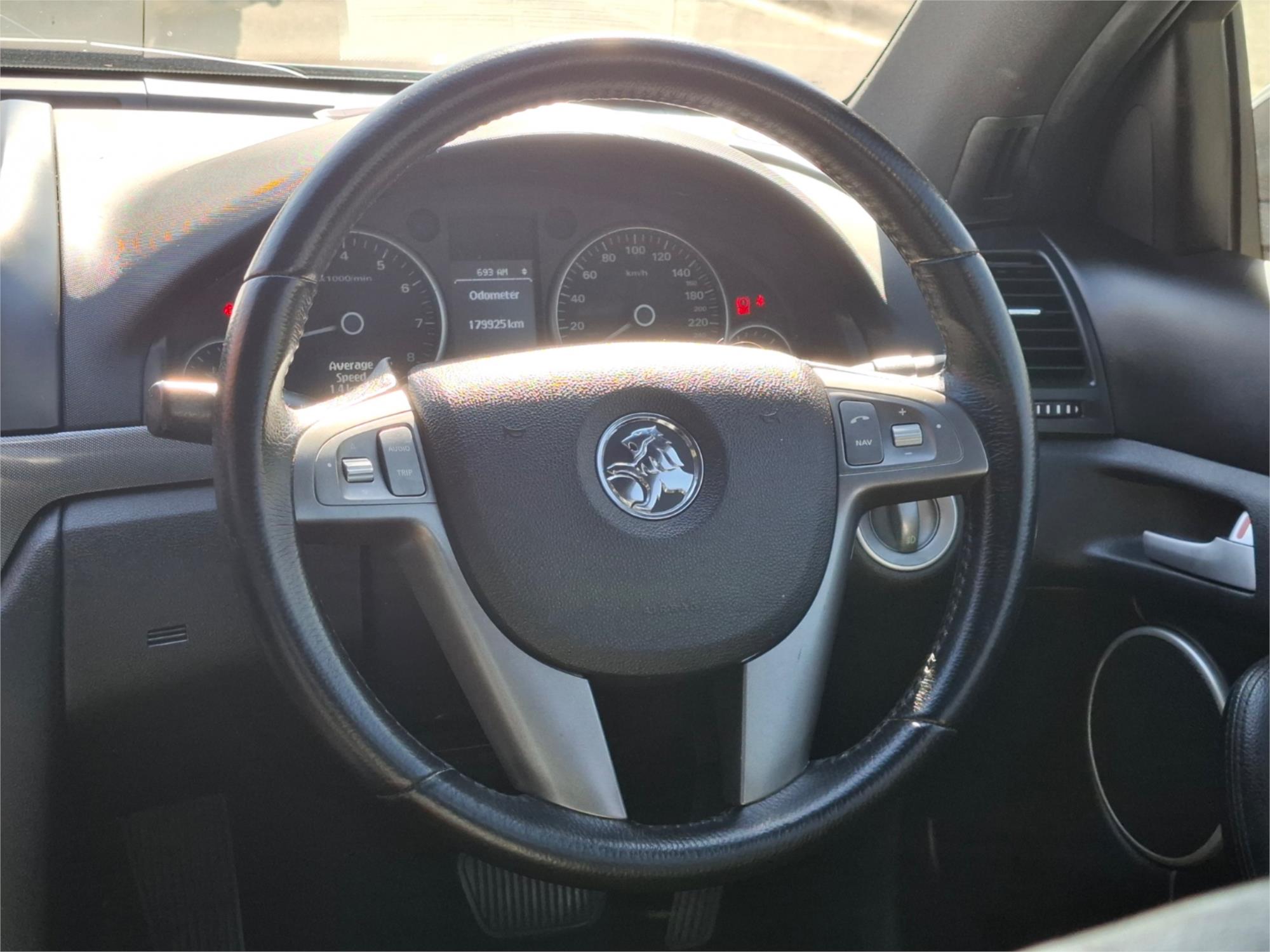 2012 HOLDEN CALAIS VE II MY12 6 SP AUTOMATIC 4D SEDAN