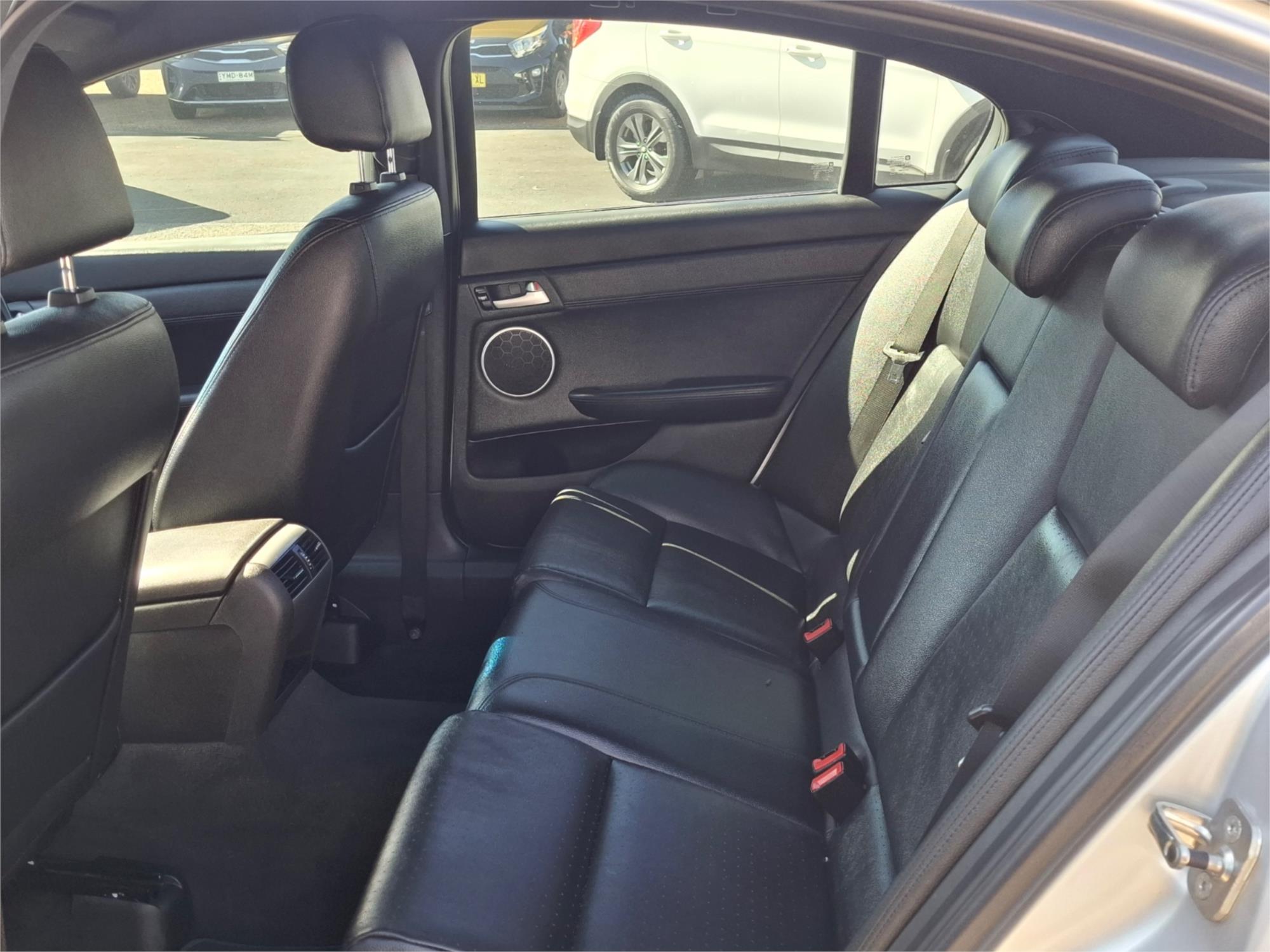 2012 HOLDEN CALAIS VE II MY12 6 SP AUTOMATIC 4D SEDAN