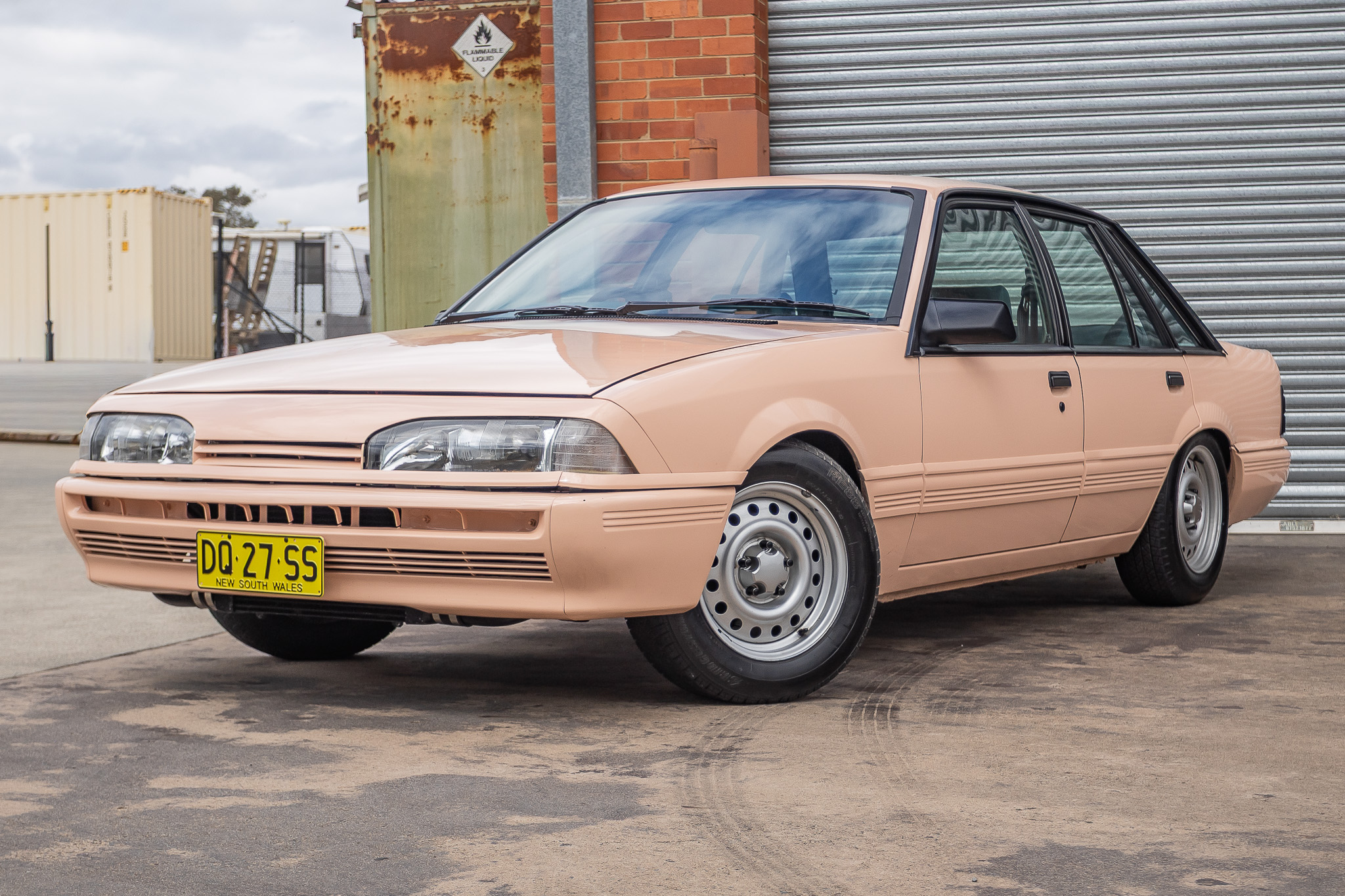 6/1988 HOLDEN COMMODORE VL EXECUTIVE 5 SP MANUAL 4D SEDAN