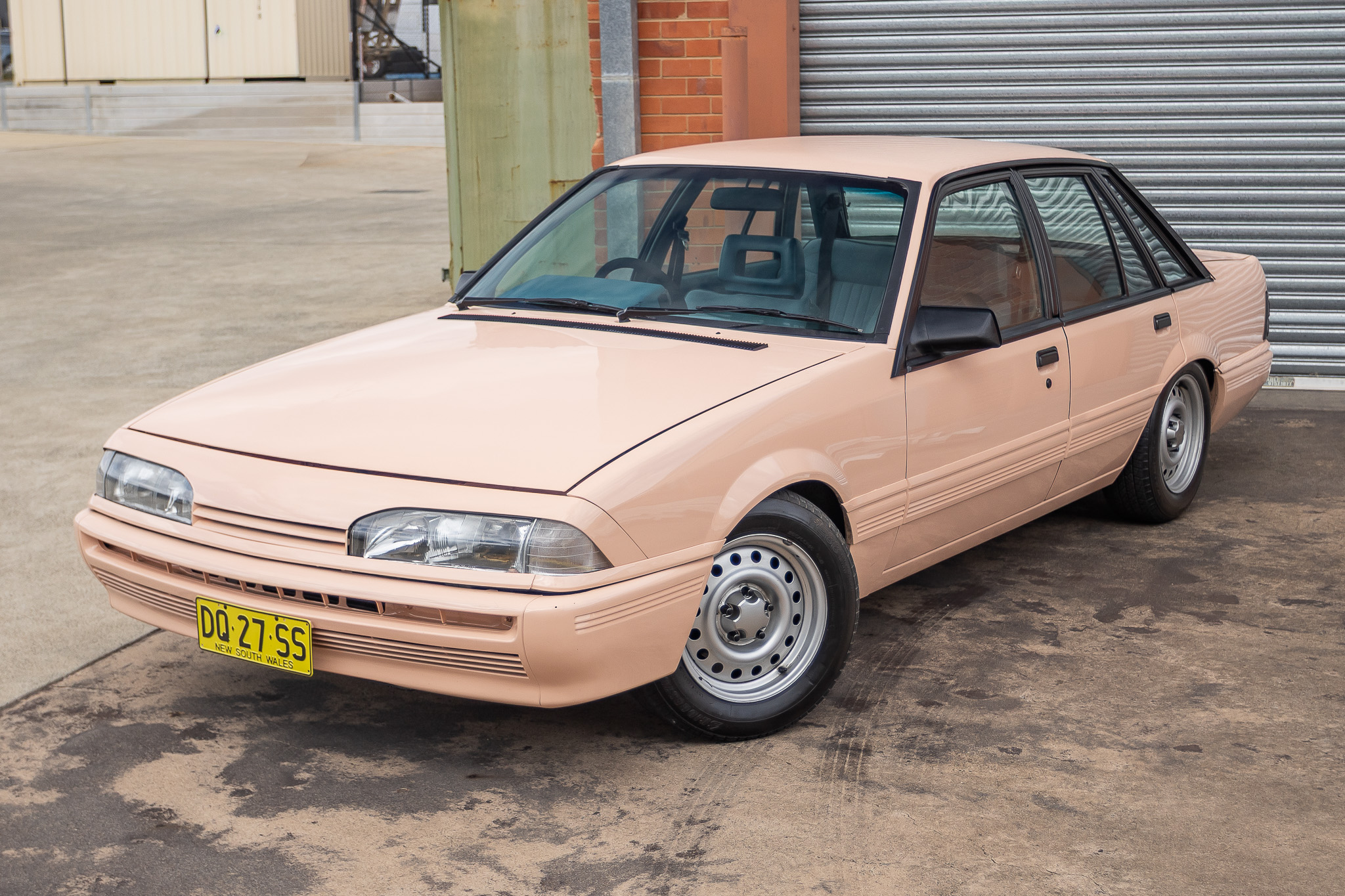 6/1988 HOLDEN COMMODORE VL EXECUTIVE 5 SP MANUAL 4D SEDAN