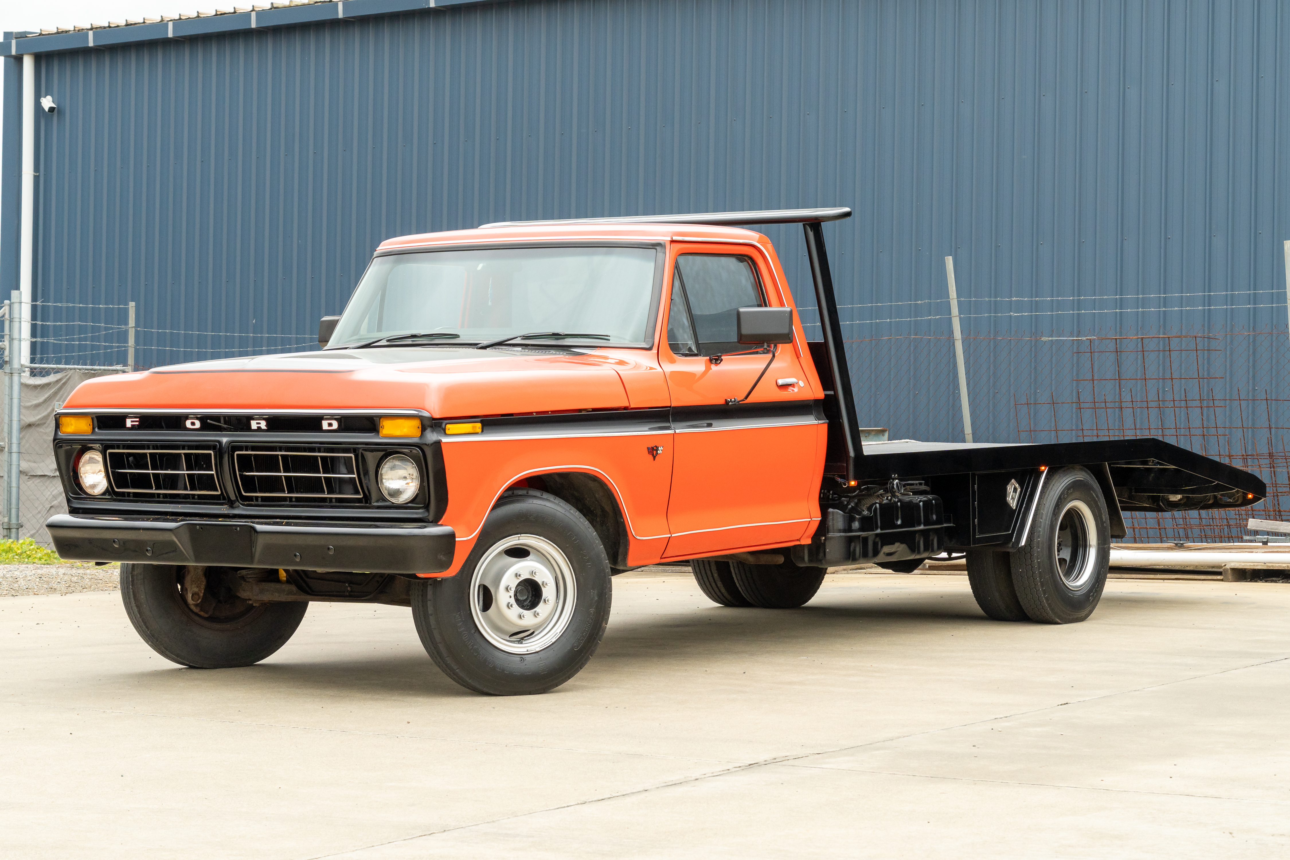 1977 FORD F350 4 SP MANUAL TOW TRUCK