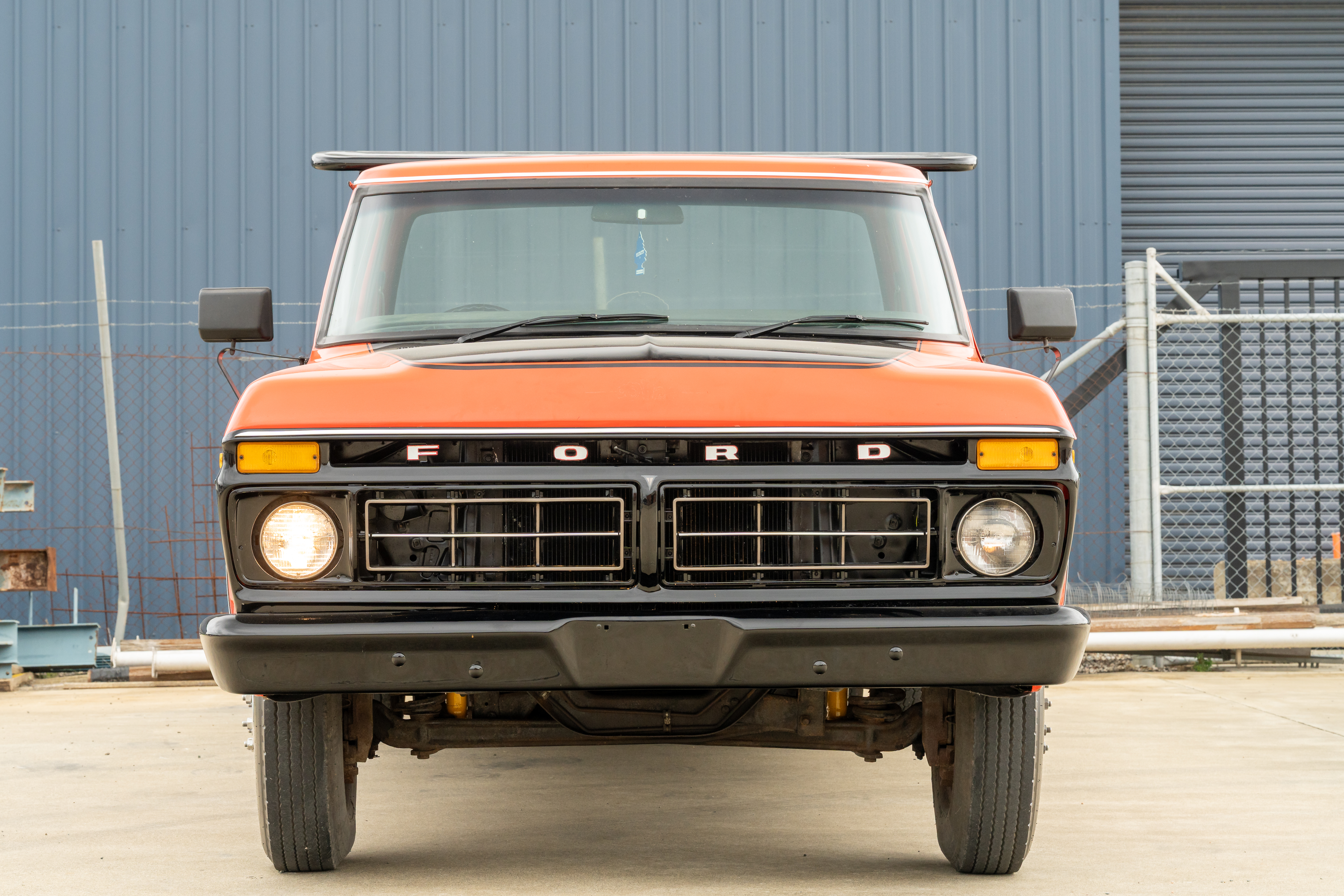 1977 FORD F350 4 SP MANUAL TOW TRUCK