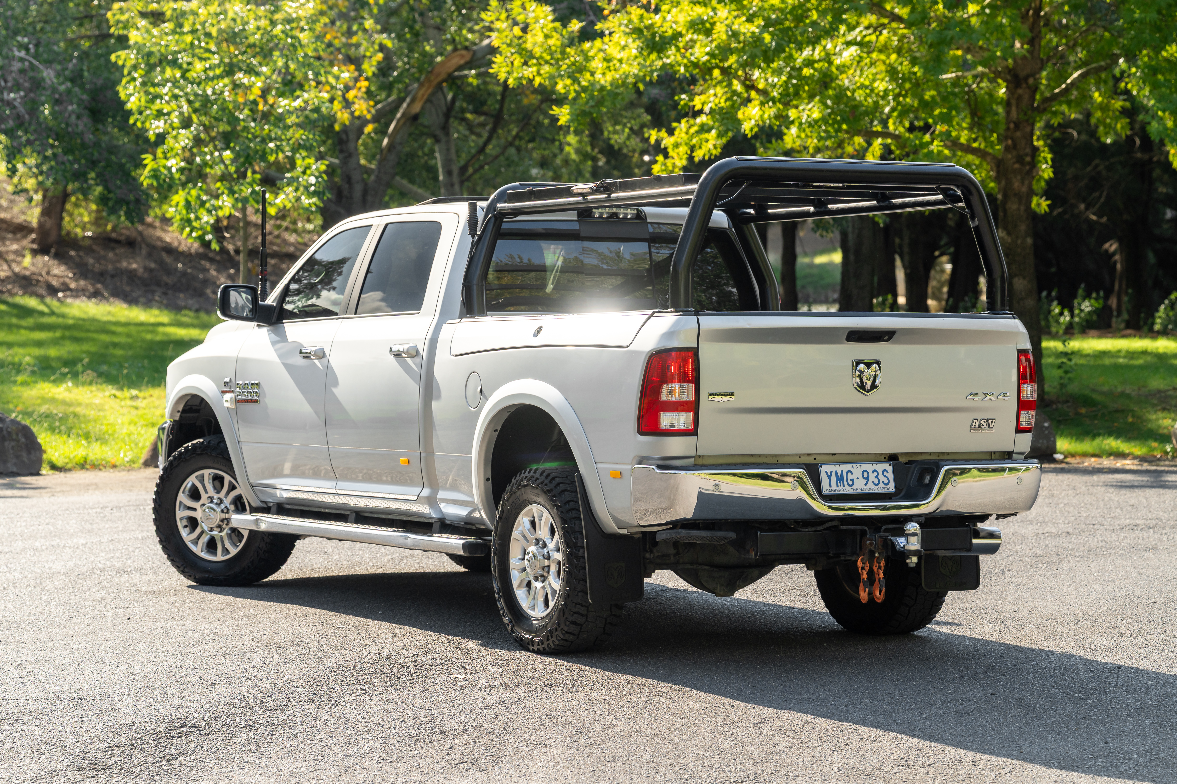 10/2017 DODGE RAM 2500 HD LARAMIE 4X4 AUTOMATIC CREW CAB UTILITY