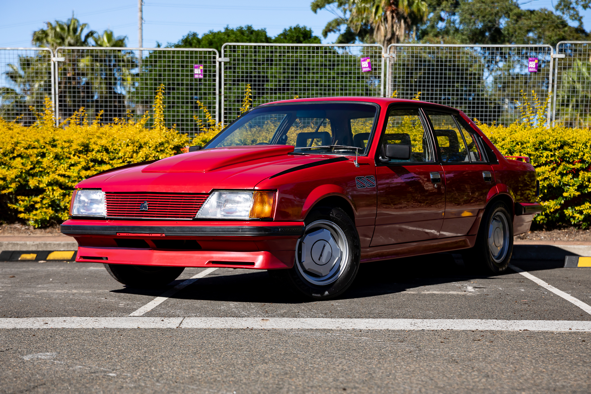 9/1981 HOLDEN COMMODORE VH SL AUTOMATIC SEDAN