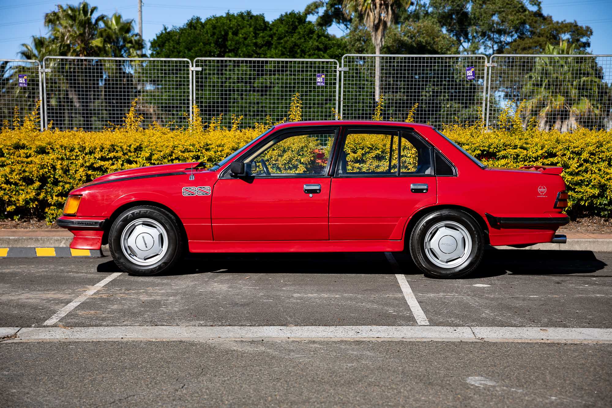 9/1981 HOLDEN COMMODORE VH SL AUTOMATIC SEDAN