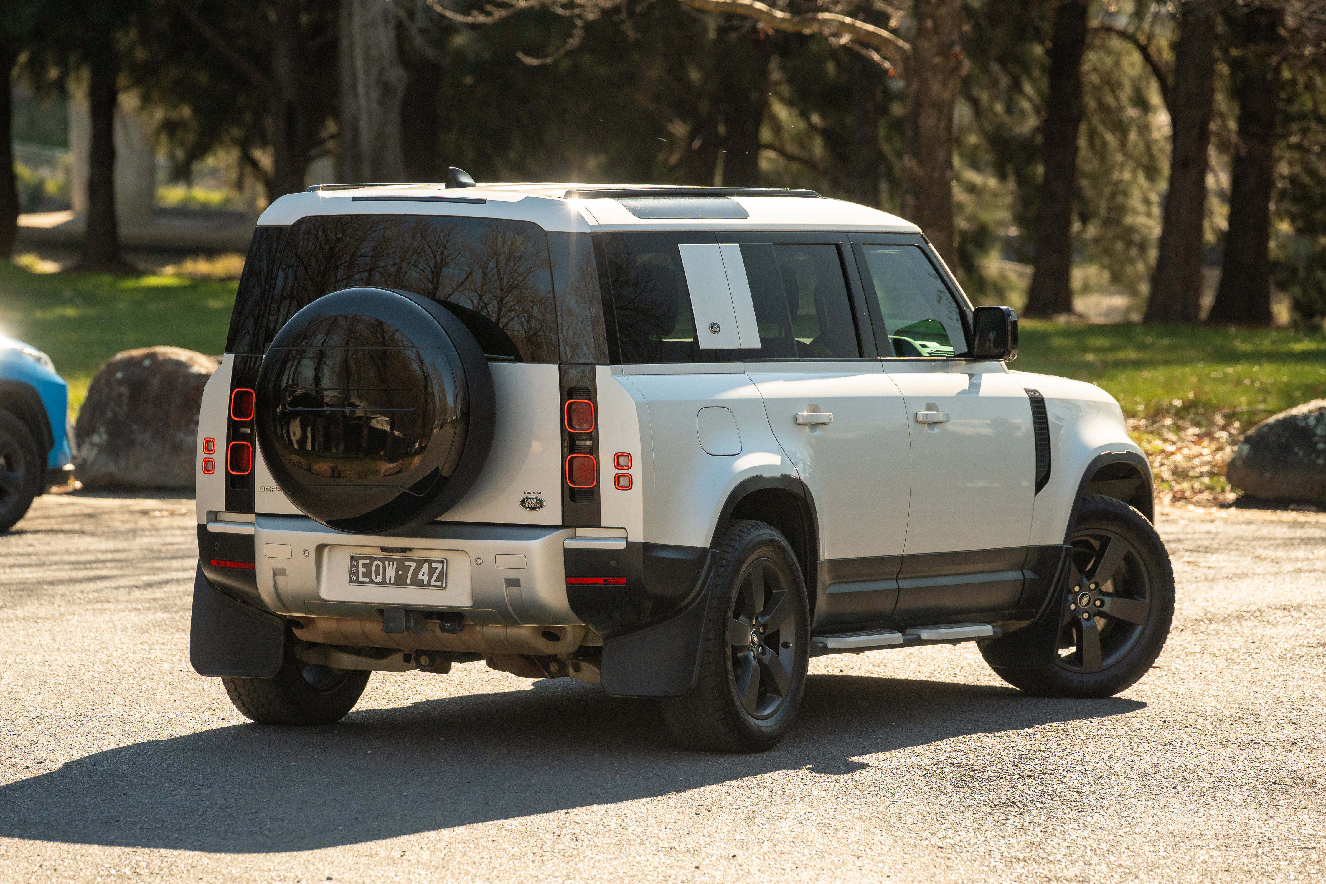 12/2021 LAND ROVER DEFENDER L663 MY21 110 P400 SE (294kW) 8 SP AUTOMATIC 4D WAGON