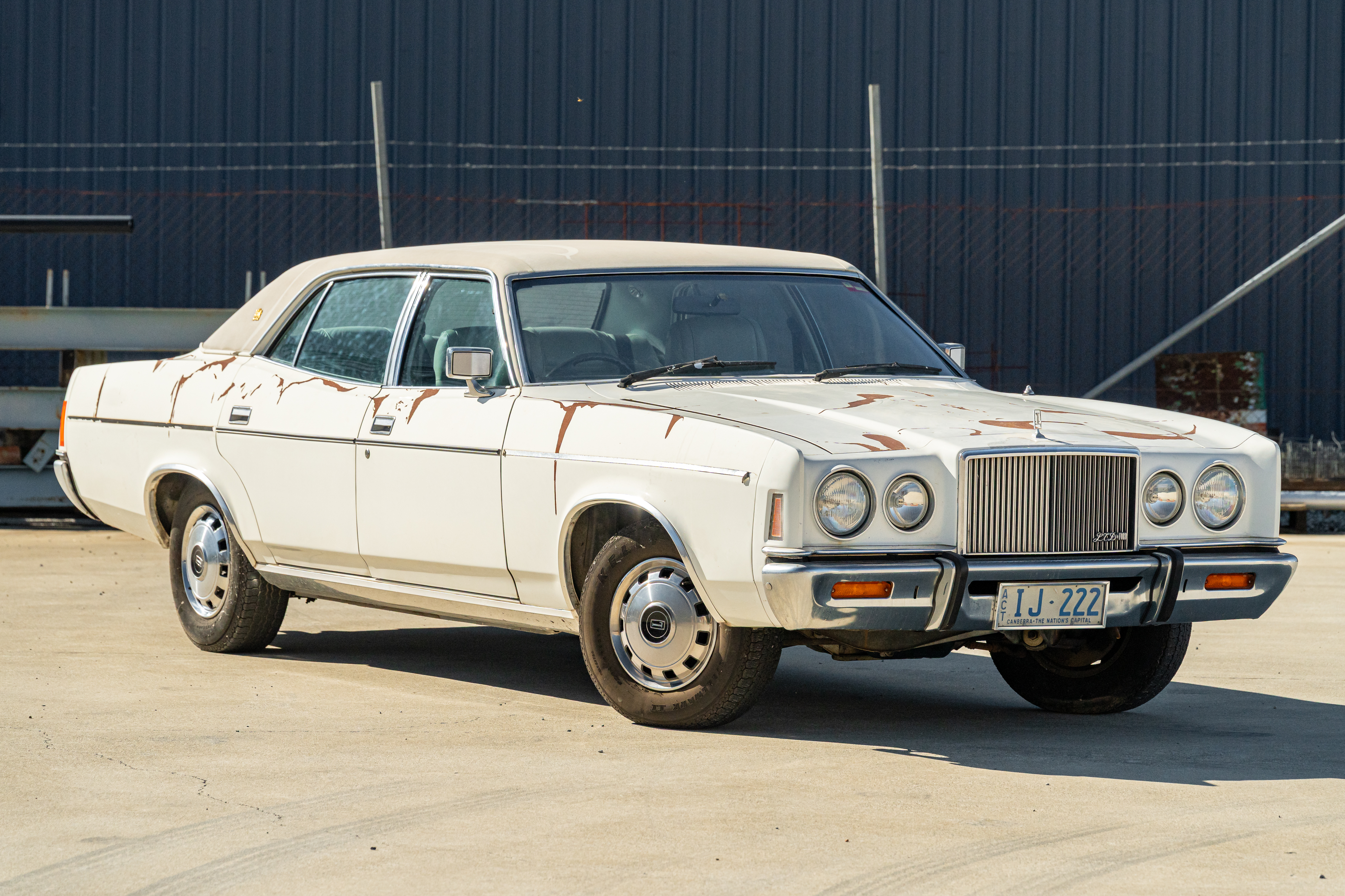 12/1977 FORD LTD 3 SP AUTOMATIC 4D SEDAN