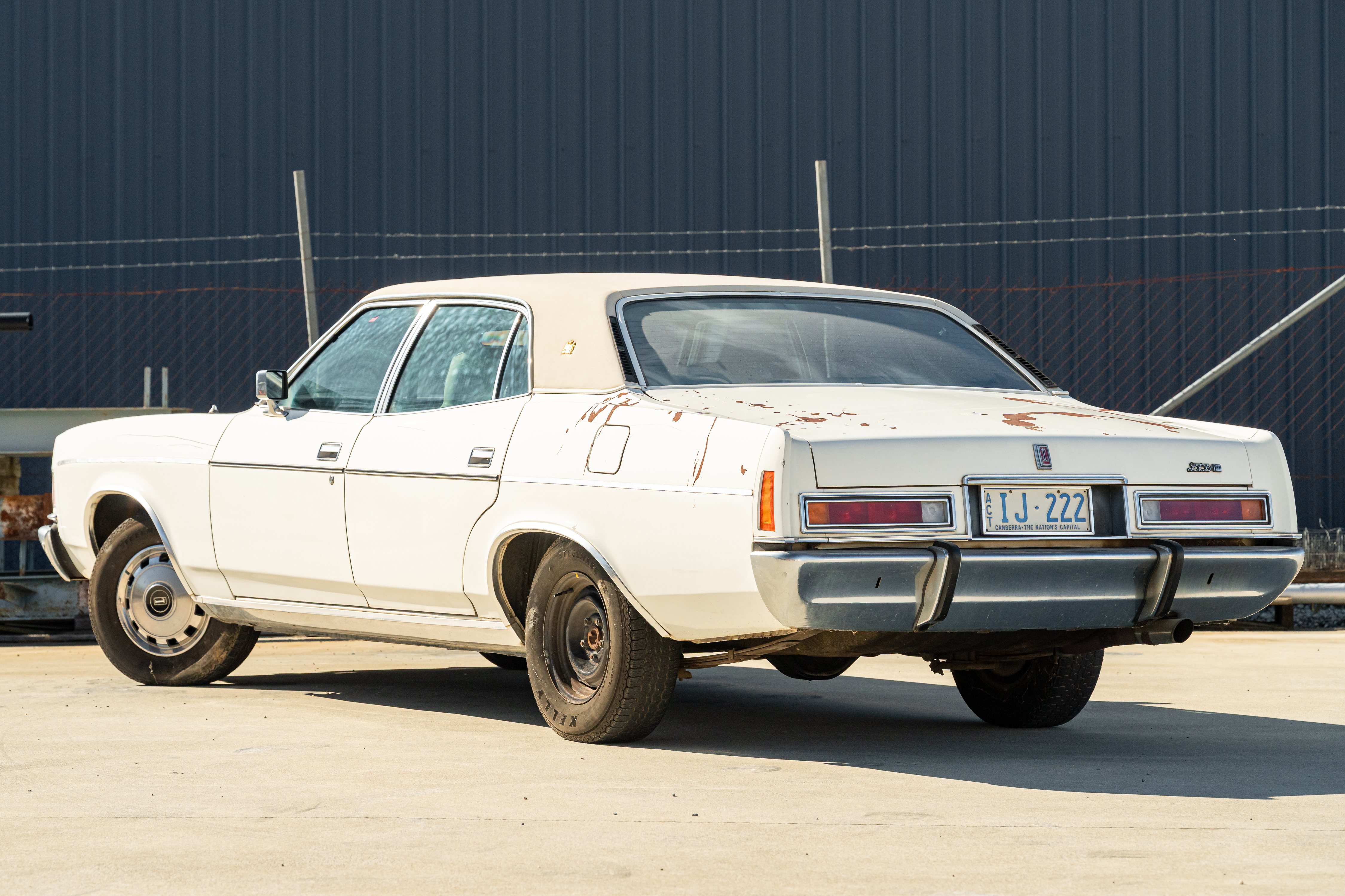 12/1977 FORD LTD 3 SP AUTOMATIC 4D SEDAN