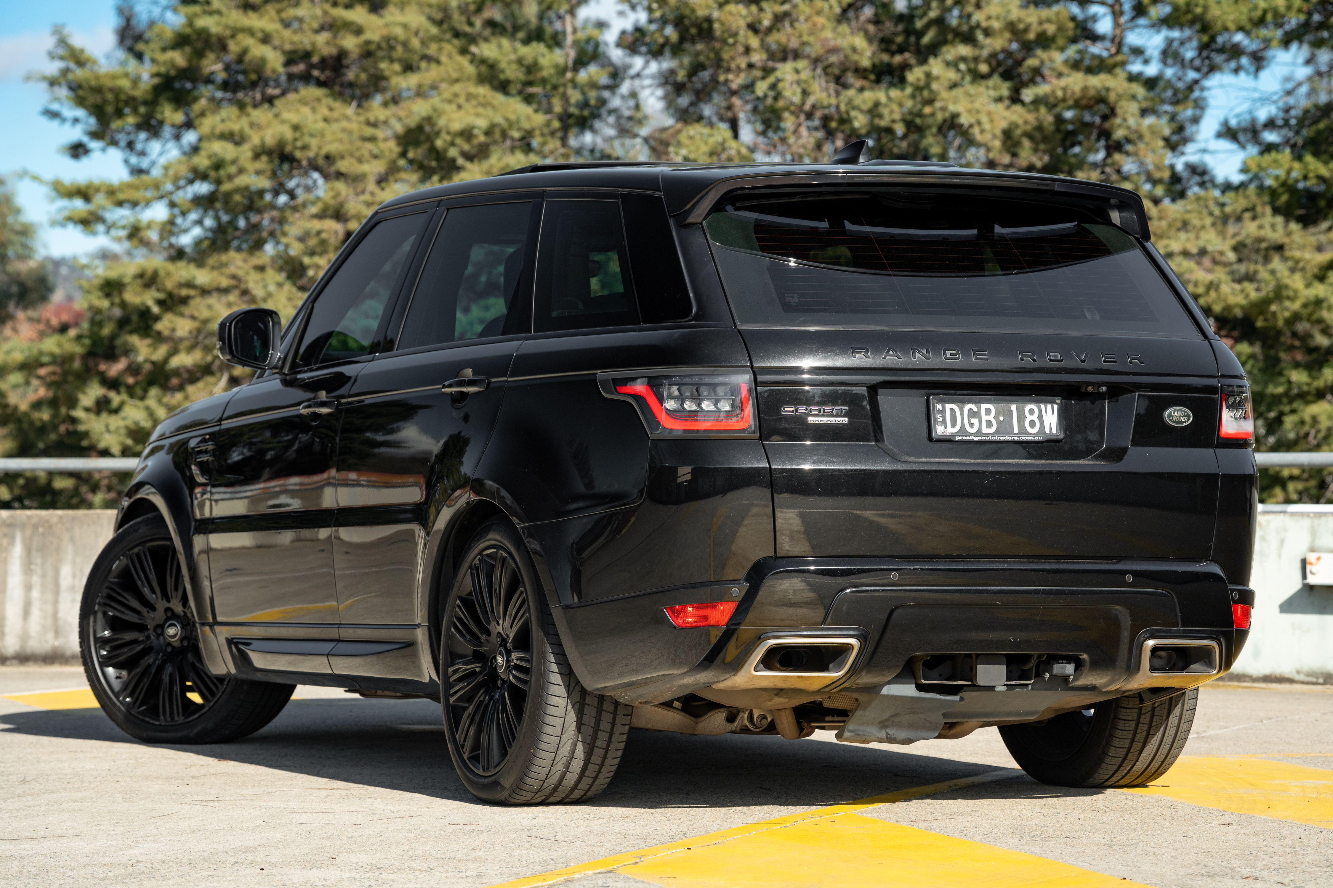 04/2018 RANGE ROVER RANGE ROVER LW MY18 SPORT SDV6 HSE DYNAMIC (225kW) 8 SP AUTOMATIC 4D WAGON