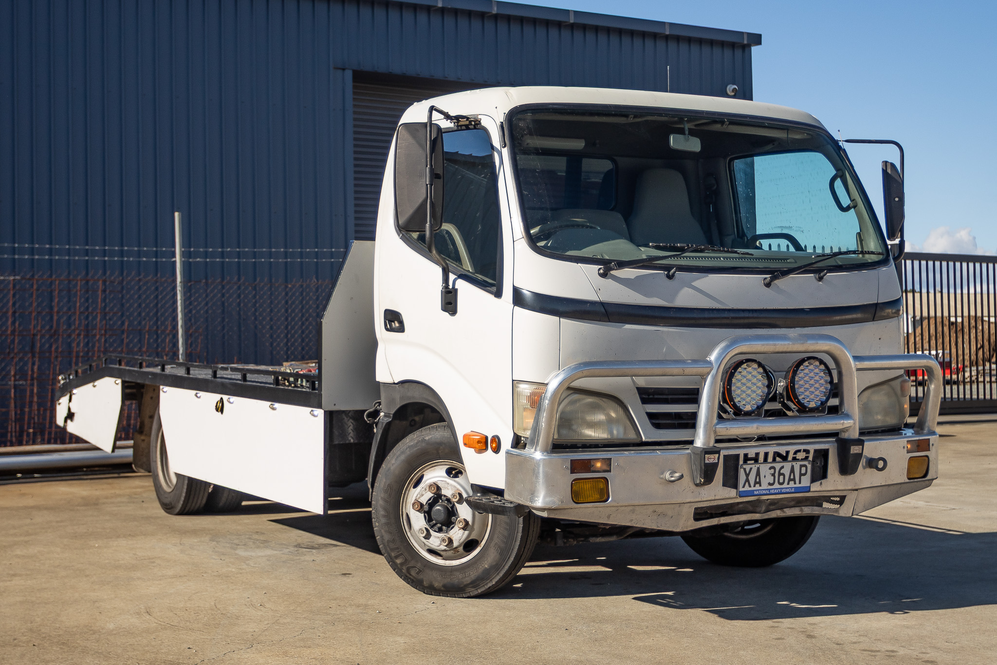 08/2007 HINO 300 XZU417R MEDIUM 5 SP MANUAL BEAVERTAIL