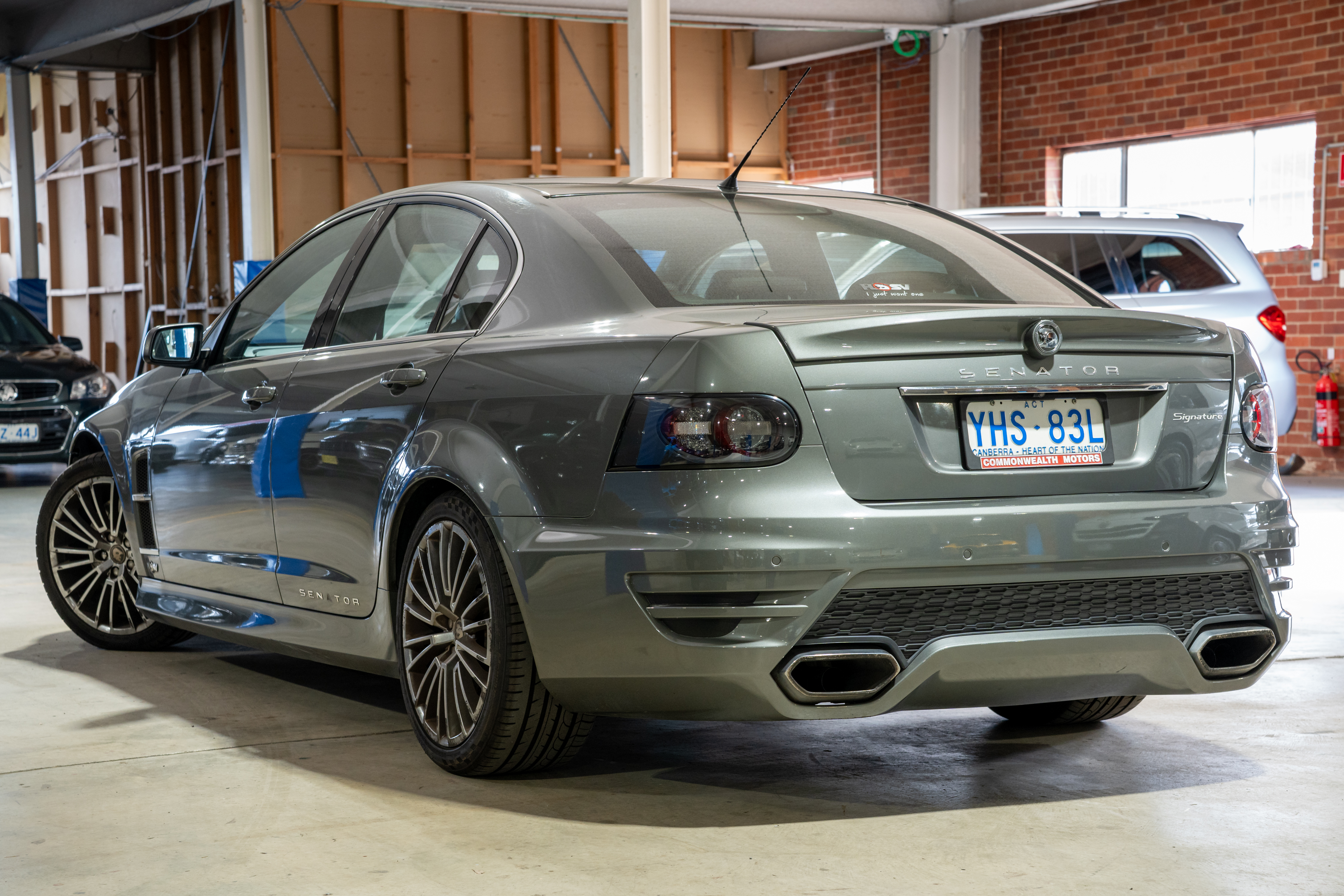2011 HSV SENATOR E3 MY12 SIGNATURE 6 SP AUTO ACTIVE SEQ 4D SEDAN
