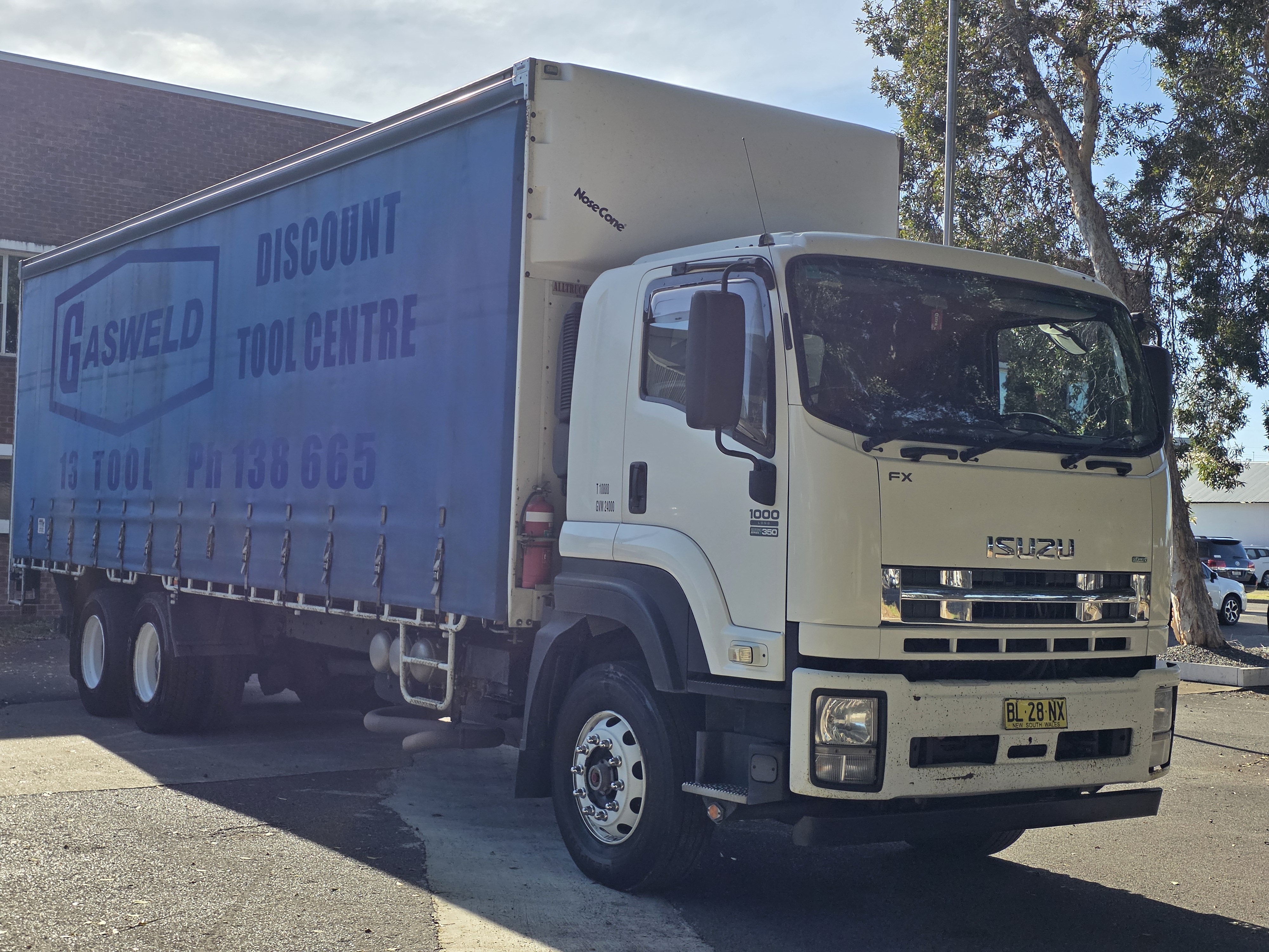 06/2011 ISUZU FXR FH 1000 LONG 9 SP MANUAL C/CHAS