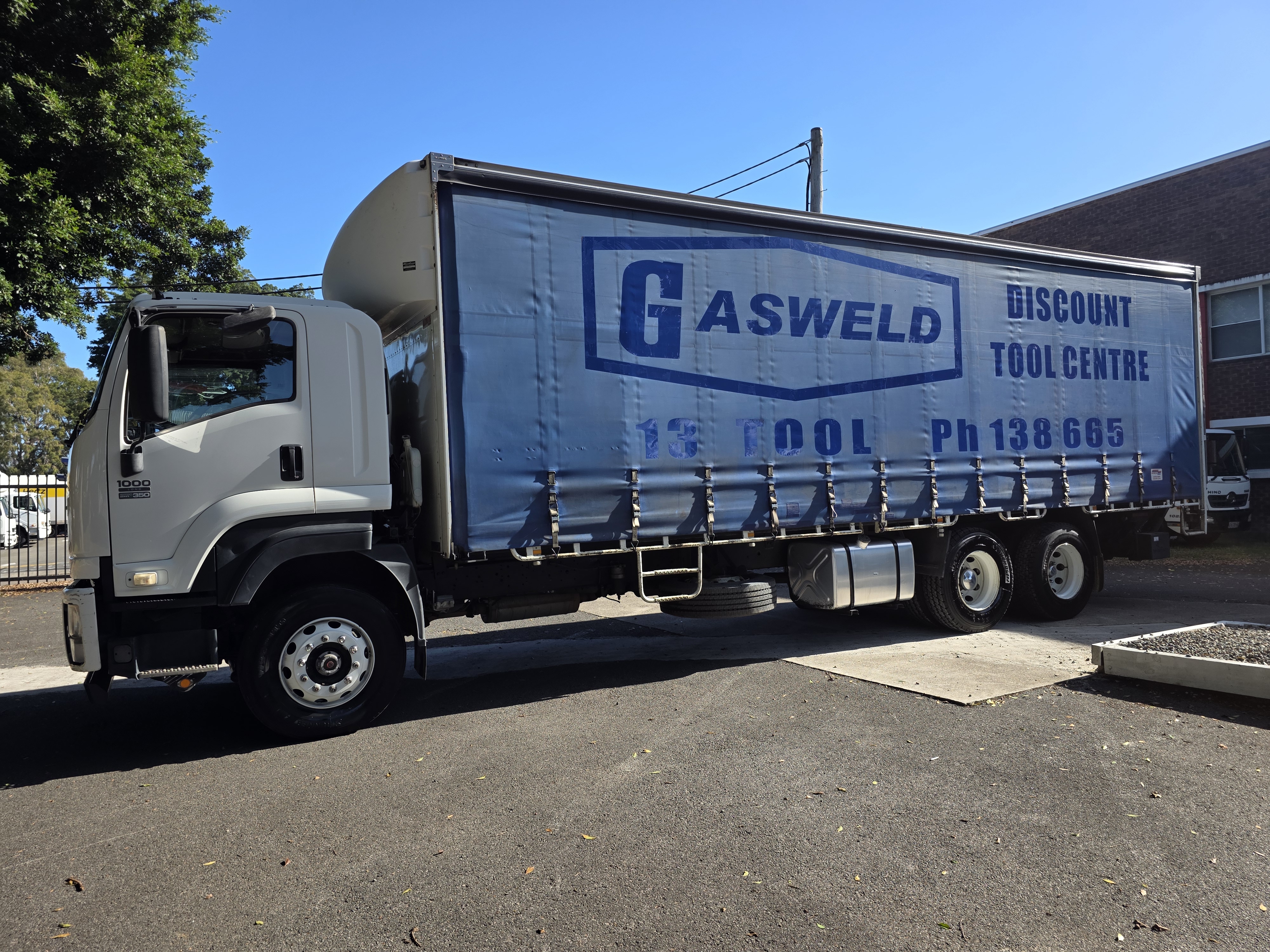 06/2011 ISUZU FXR FH 1000 LONG 9 SP MANUAL C/CHAS