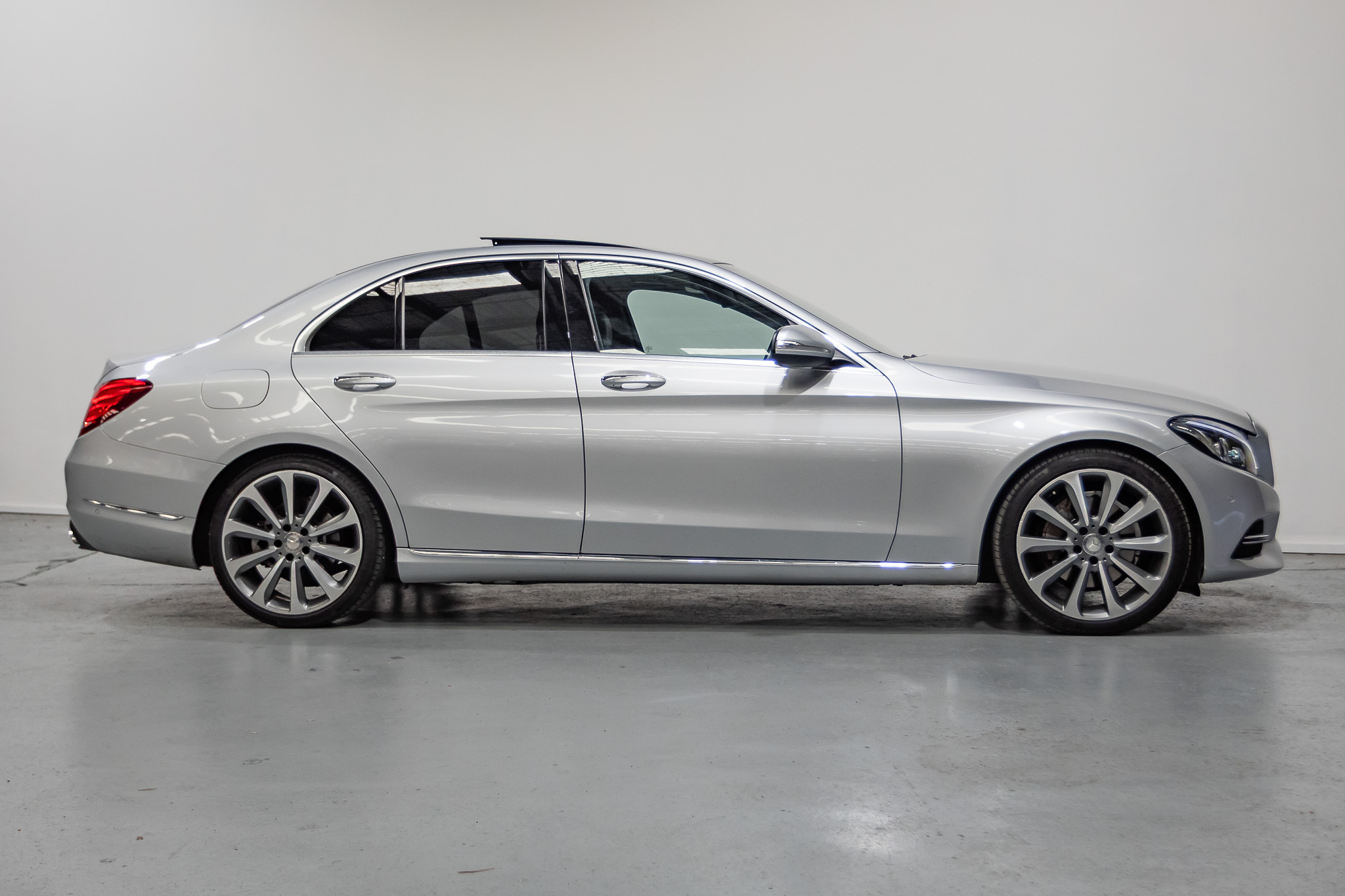 01/2015 MERCEDES-BENZ C250 205 7 SP AUTOMATIC 4D SEDAN