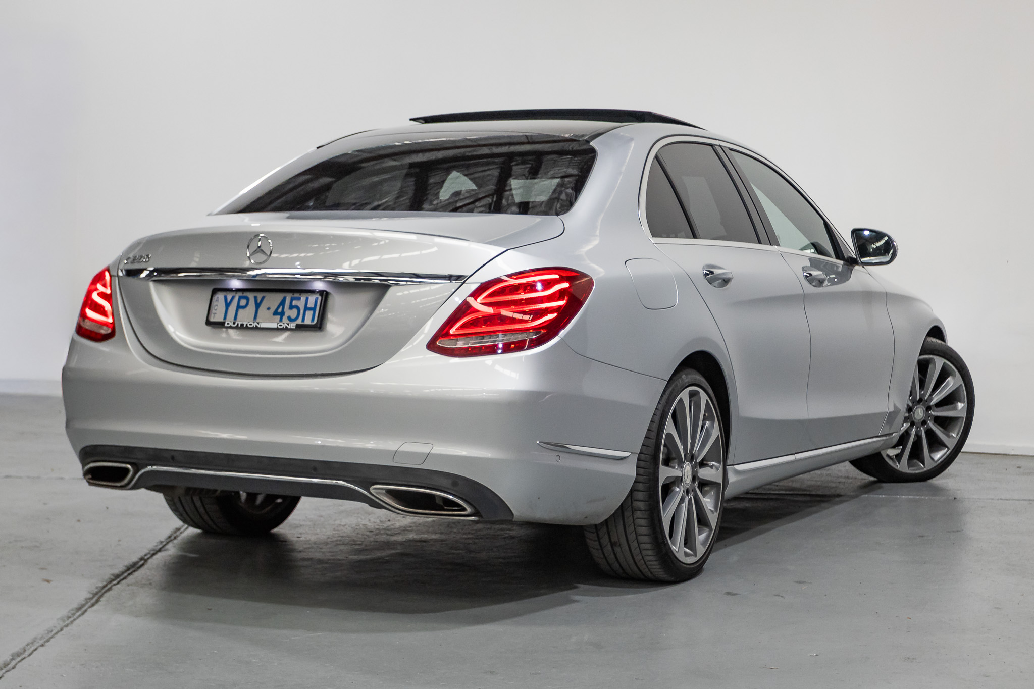 01/2015 MERCEDES-BENZ C250 205 7 SP AUTOMATIC 4D SEDAN