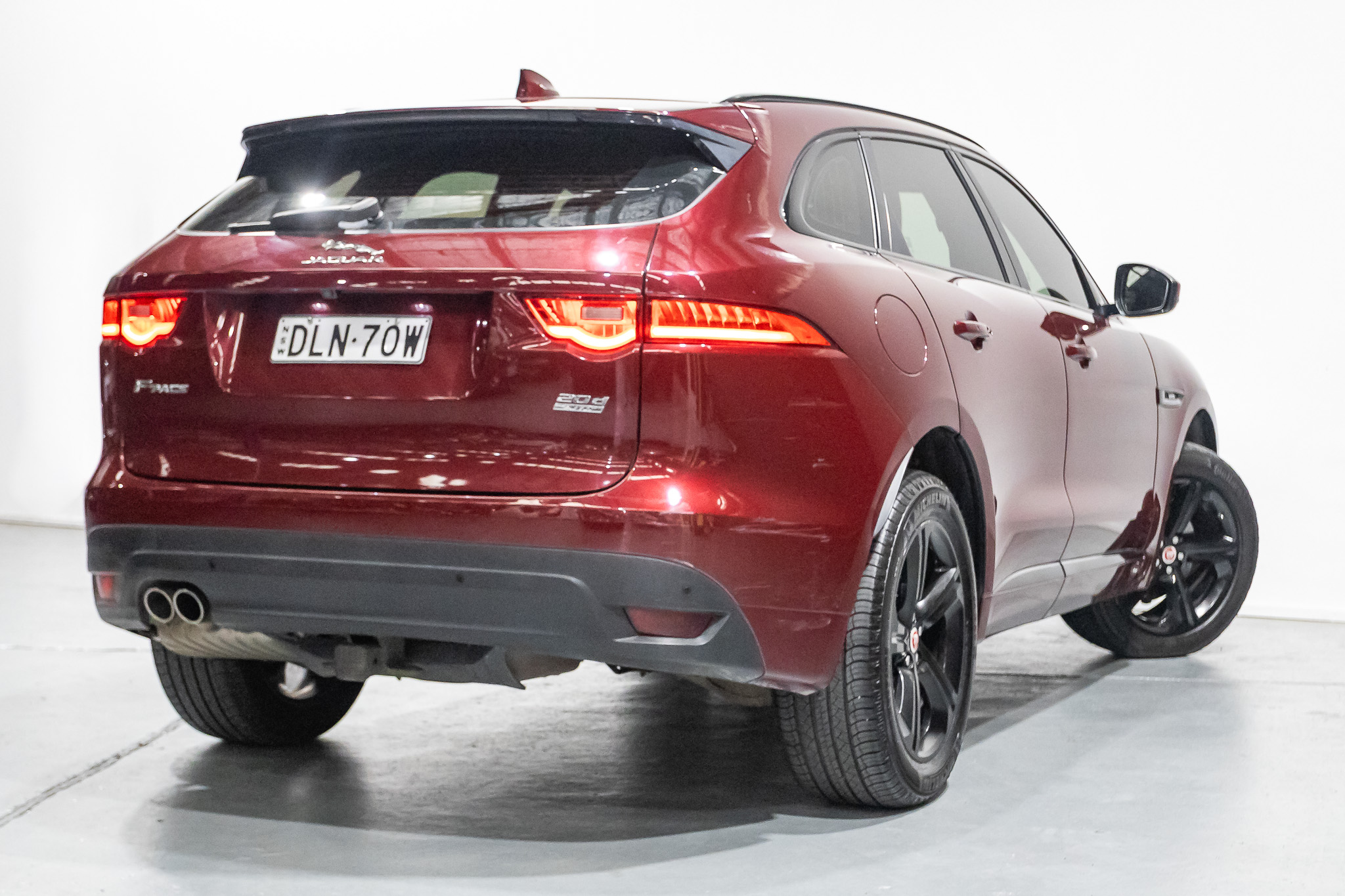 11/2016 JAGUAR F-PACE 20d R-Sport AWD 8 SP AUTOMATIC 4D WAGON