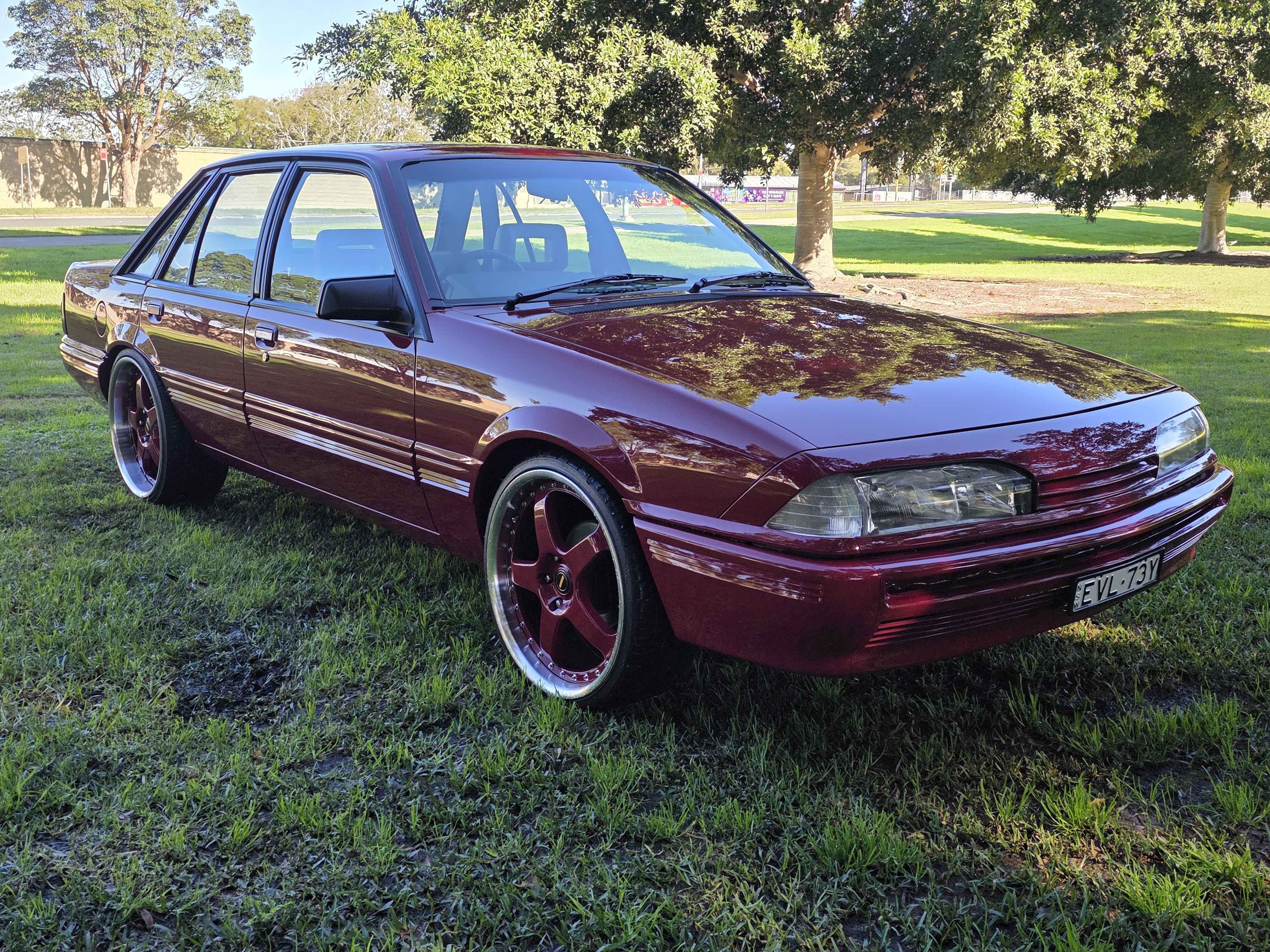 04/1987 HOLDEN COMMODORE VL EXECUTIVE 3 SP AUTOMATIC 4D SEDAN