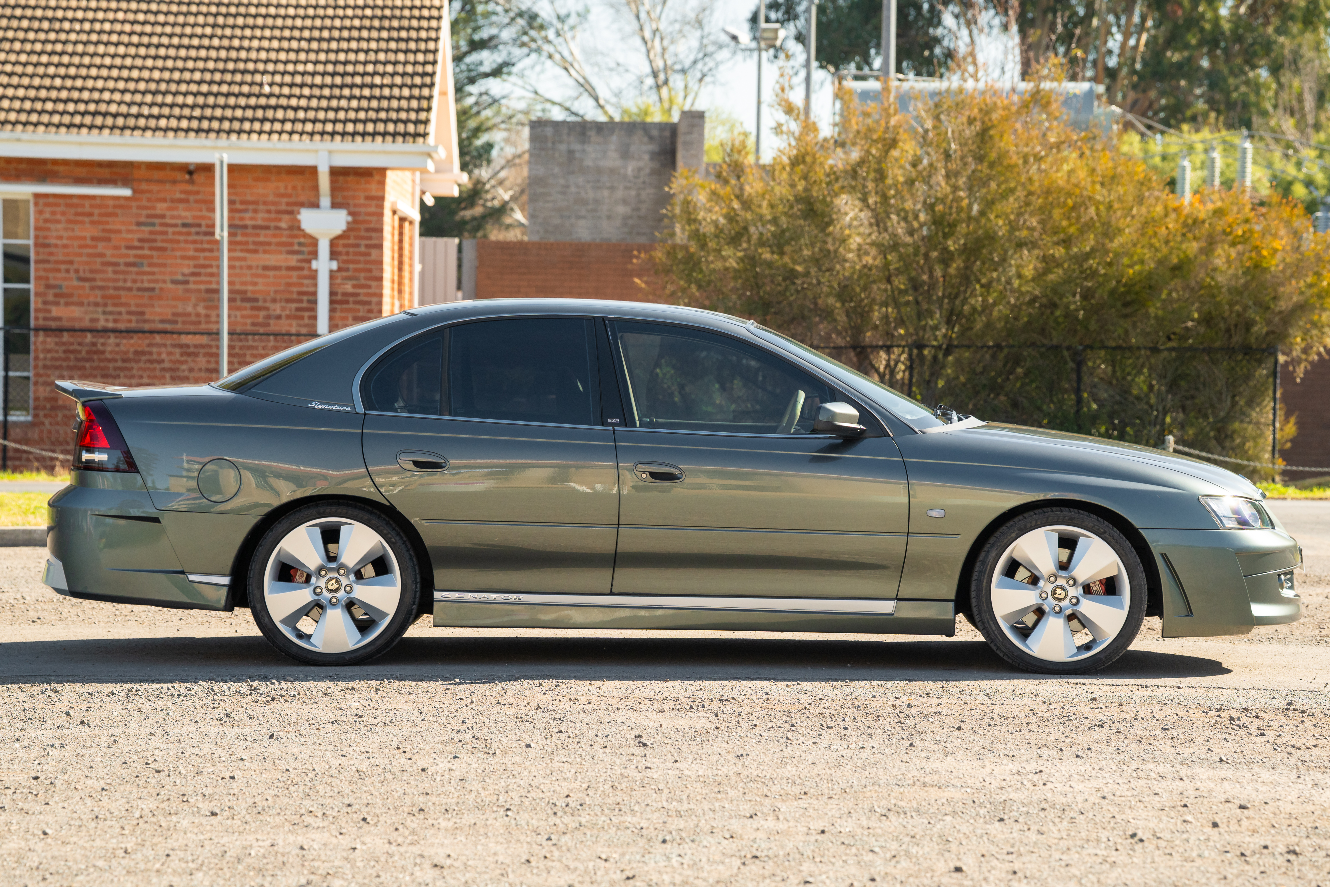 04/2003 HSV SENATOR Y-SERIES SIGNATURE 4 SP AUTOMATIC 4D SEDAN