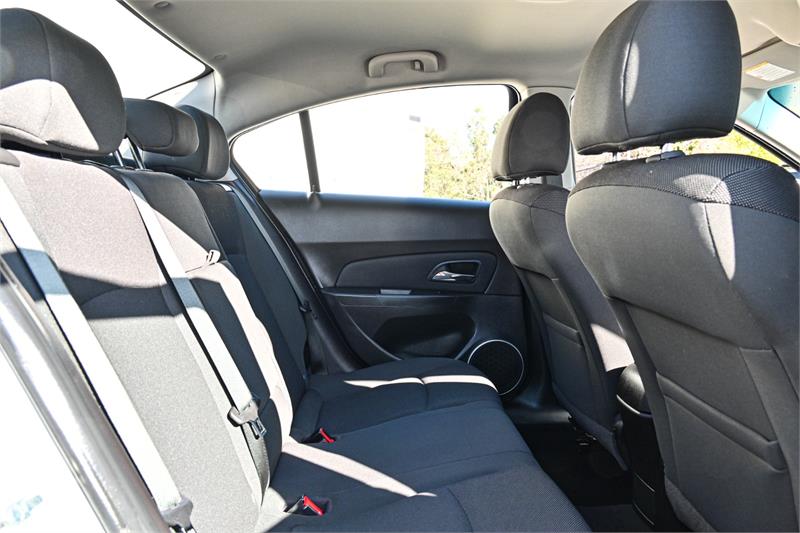 2014 HOLDEN CRUZE JH MY14 EQUIPE 6 SP AUTOMATIC 4D SEDAN