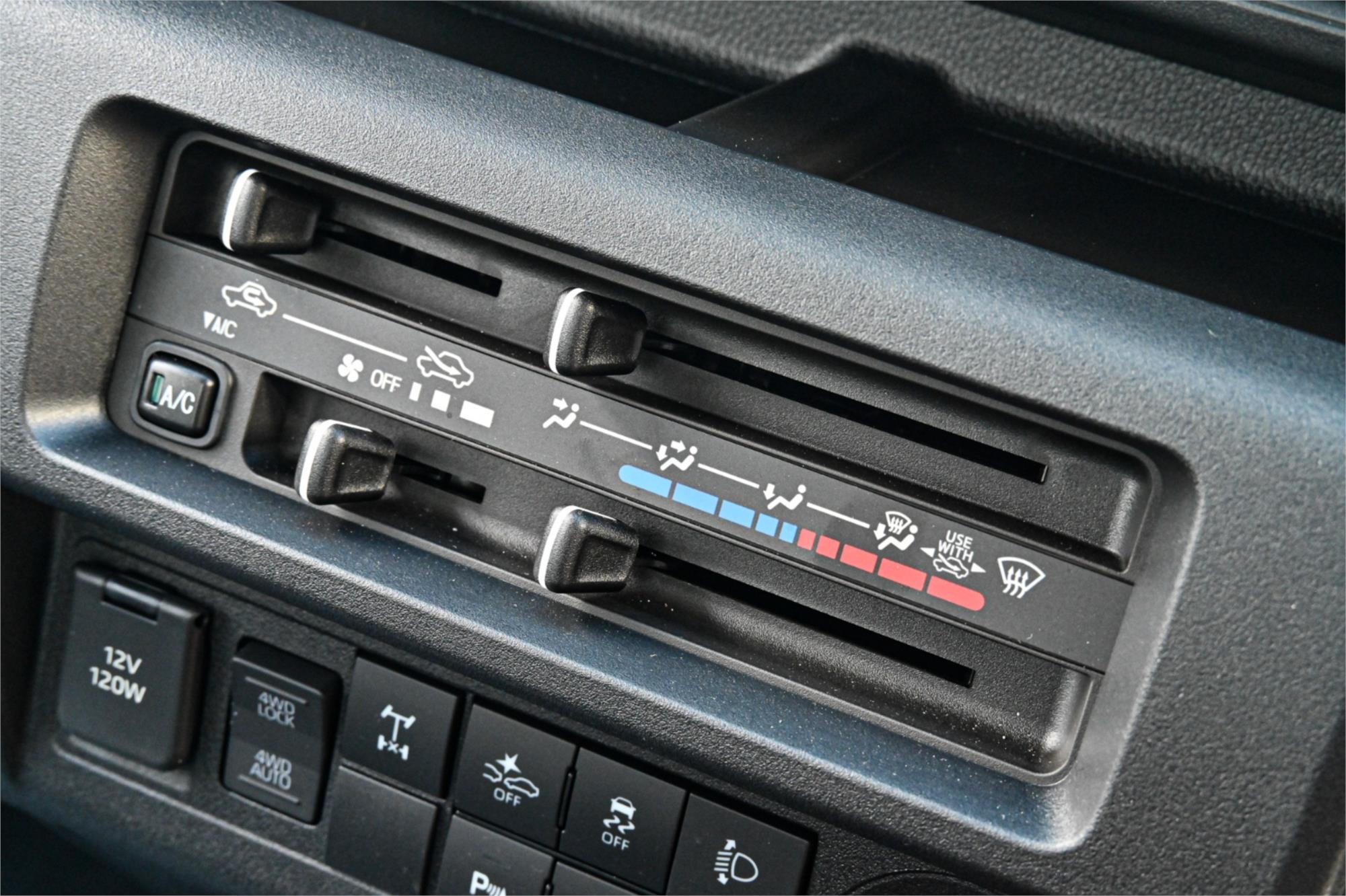 2024 DAIHATSU HI-JET AUTOMATIC 2D UTILITY
