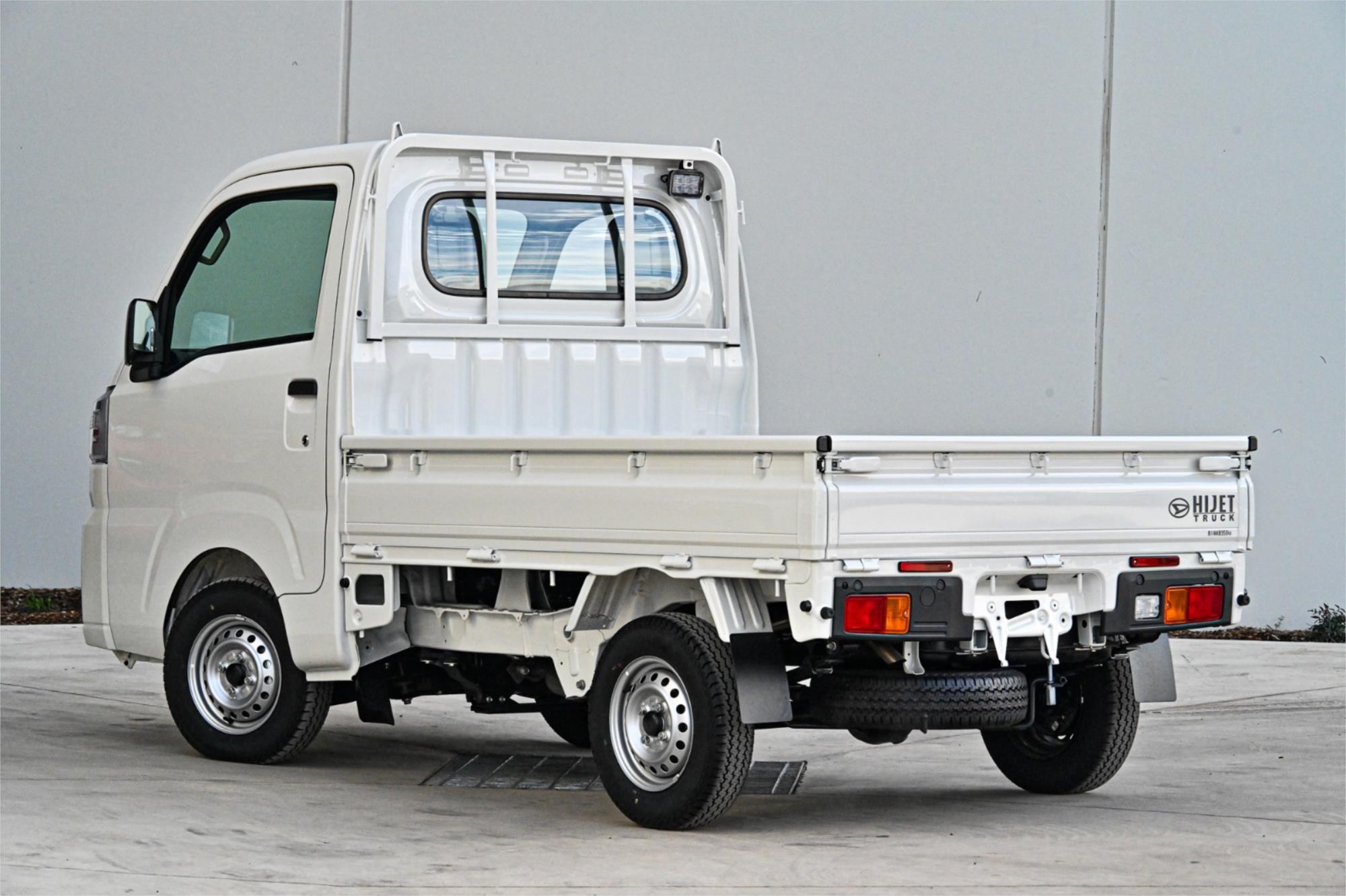 2024 DAIHATSU HI-JET AUTOMATIC 2D UTILITY