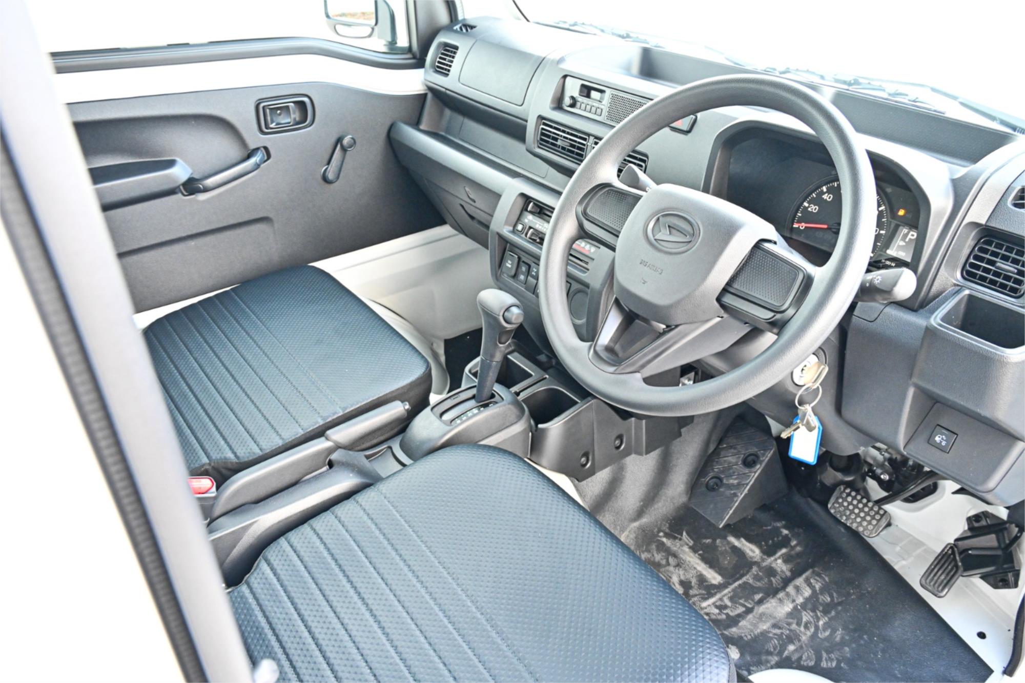 2024 DAIHATSU HI-JET AUTOMATIC 2D UTILITY