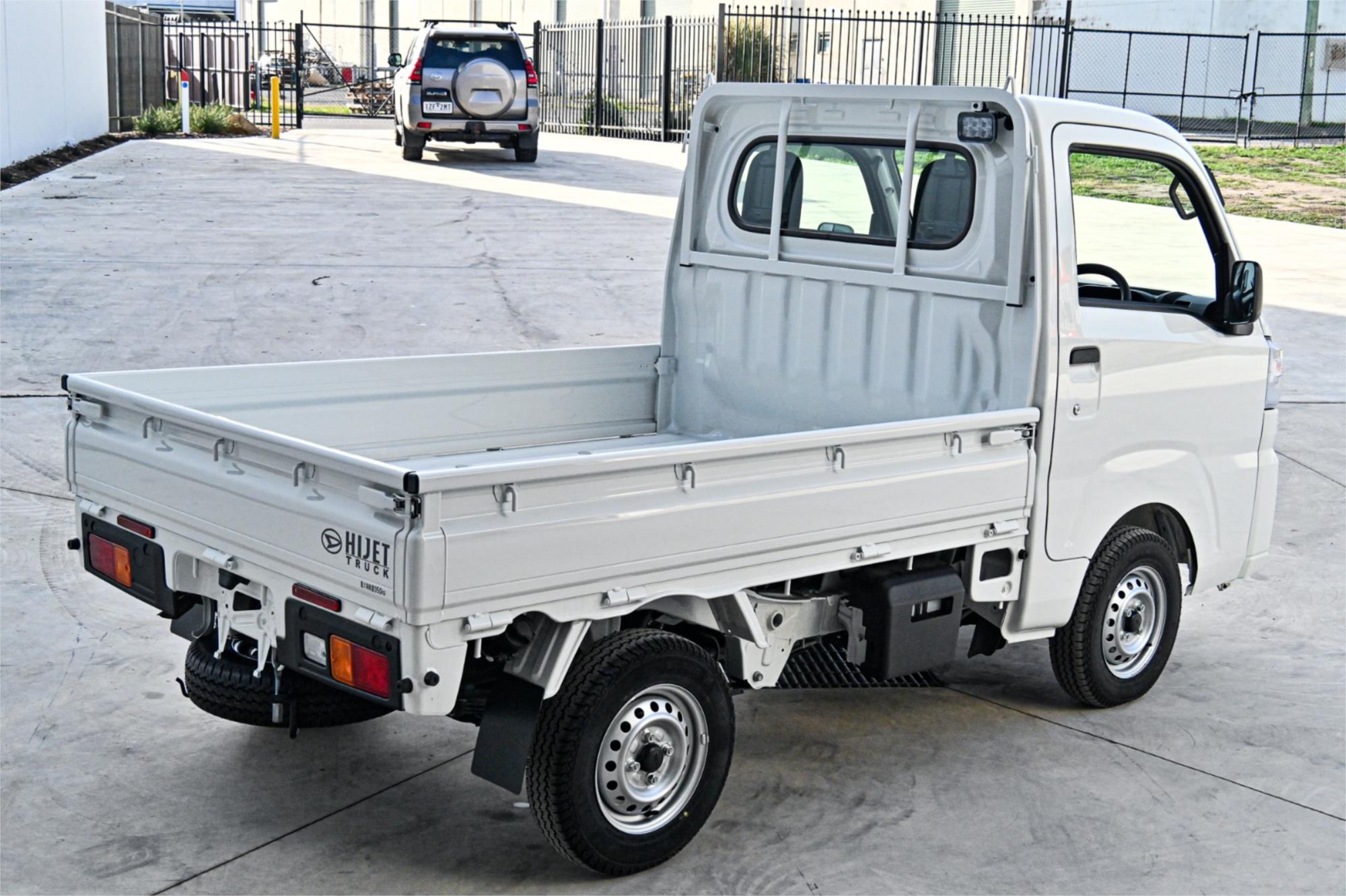 2024 DAIHATSU HI-JET AUTOMATIC 2D UTILITY