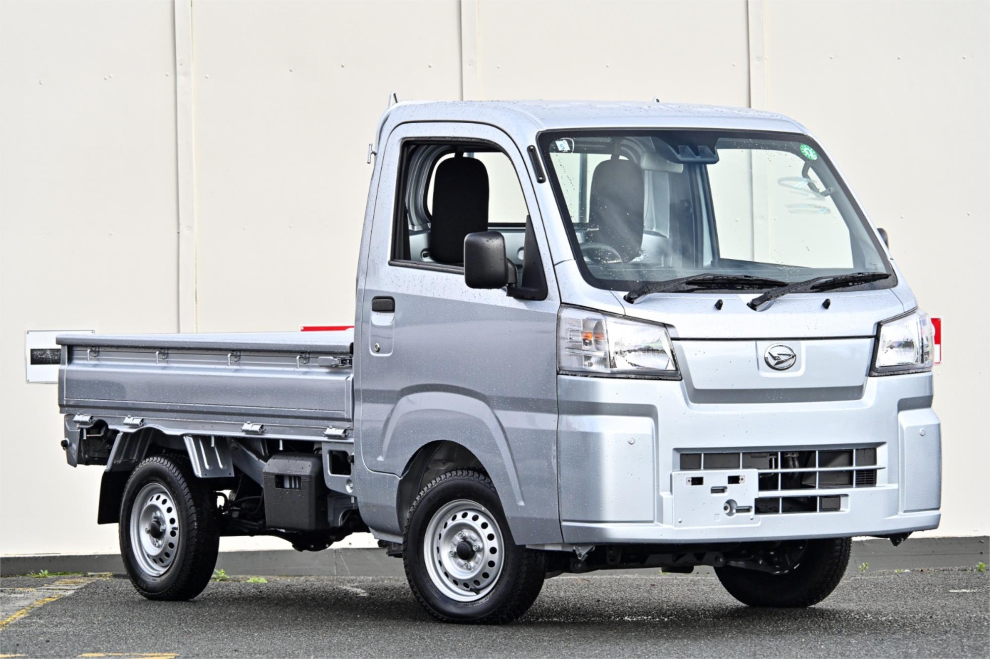 2024 DAIHATSU HI-JET AUTOMATIC 2D UTILITY