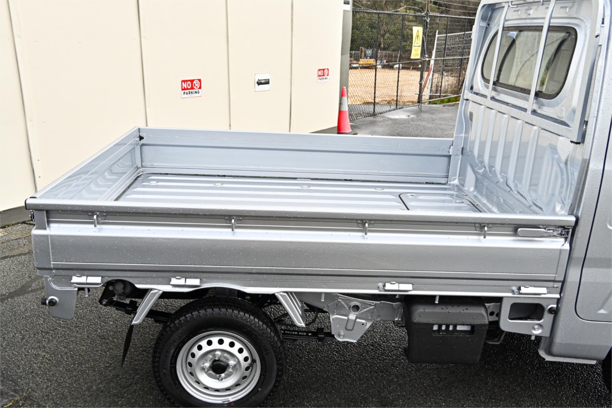 2024 DAIHATSU HI-JET AUTOMATIC 2D UTILITY