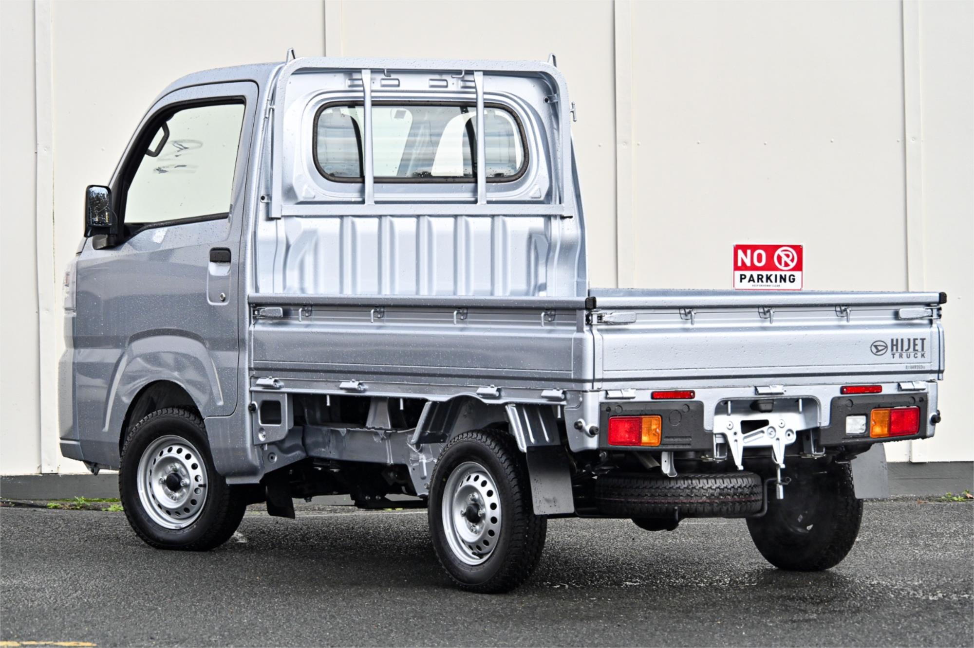 2024 DAIHATSU HI-JET AUTOMATIC 2D UTILITY