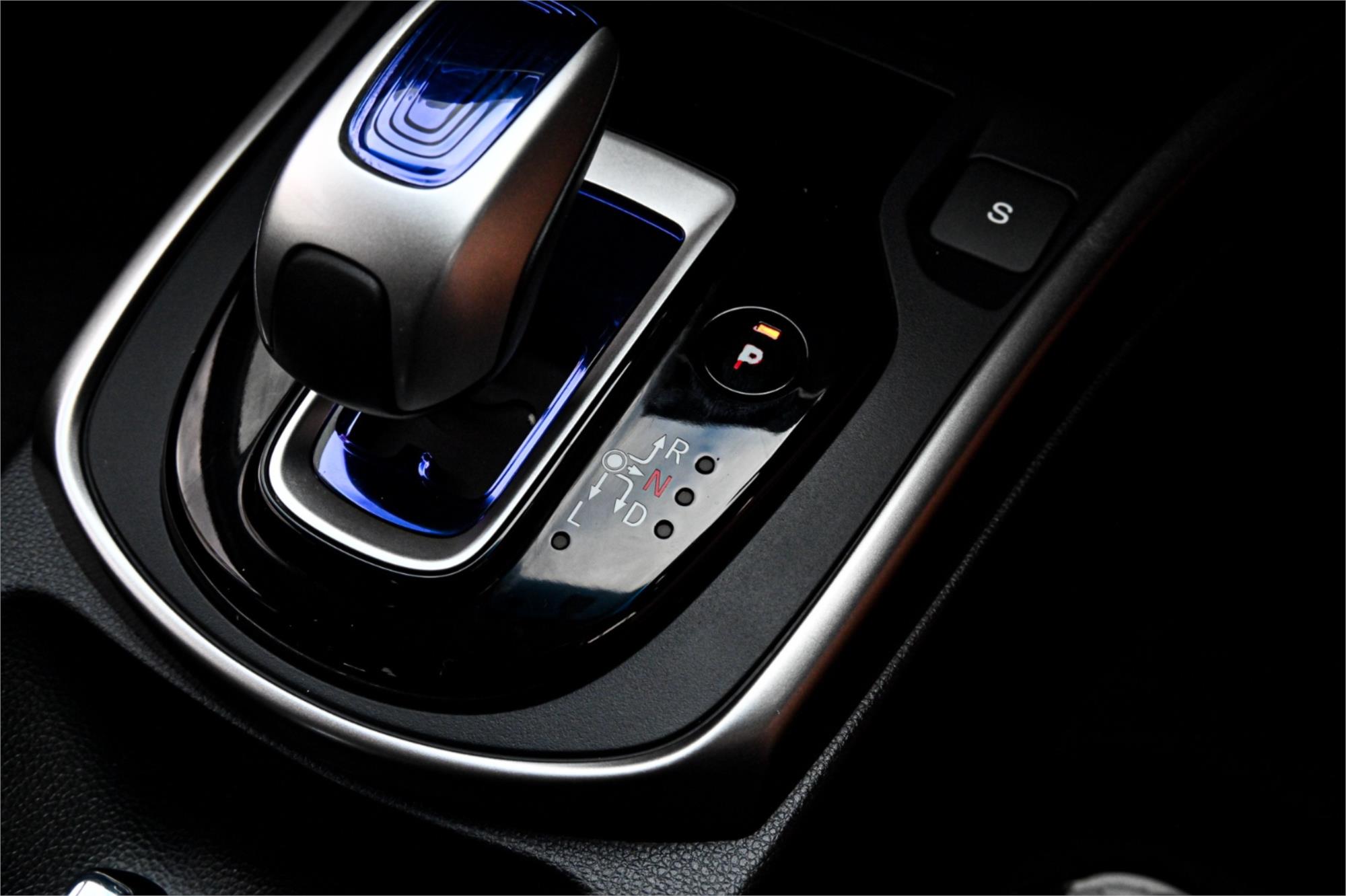2016 HONDA GRACE AUTOMATIC SEDAN