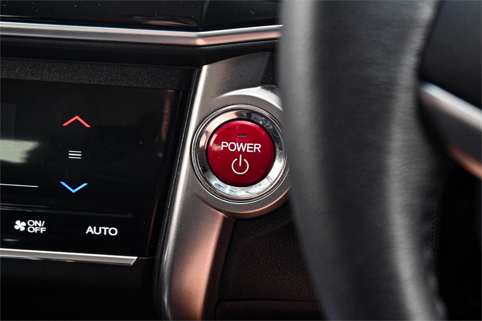 2016 HONDA GRACE AUTOMATIC SEDAN