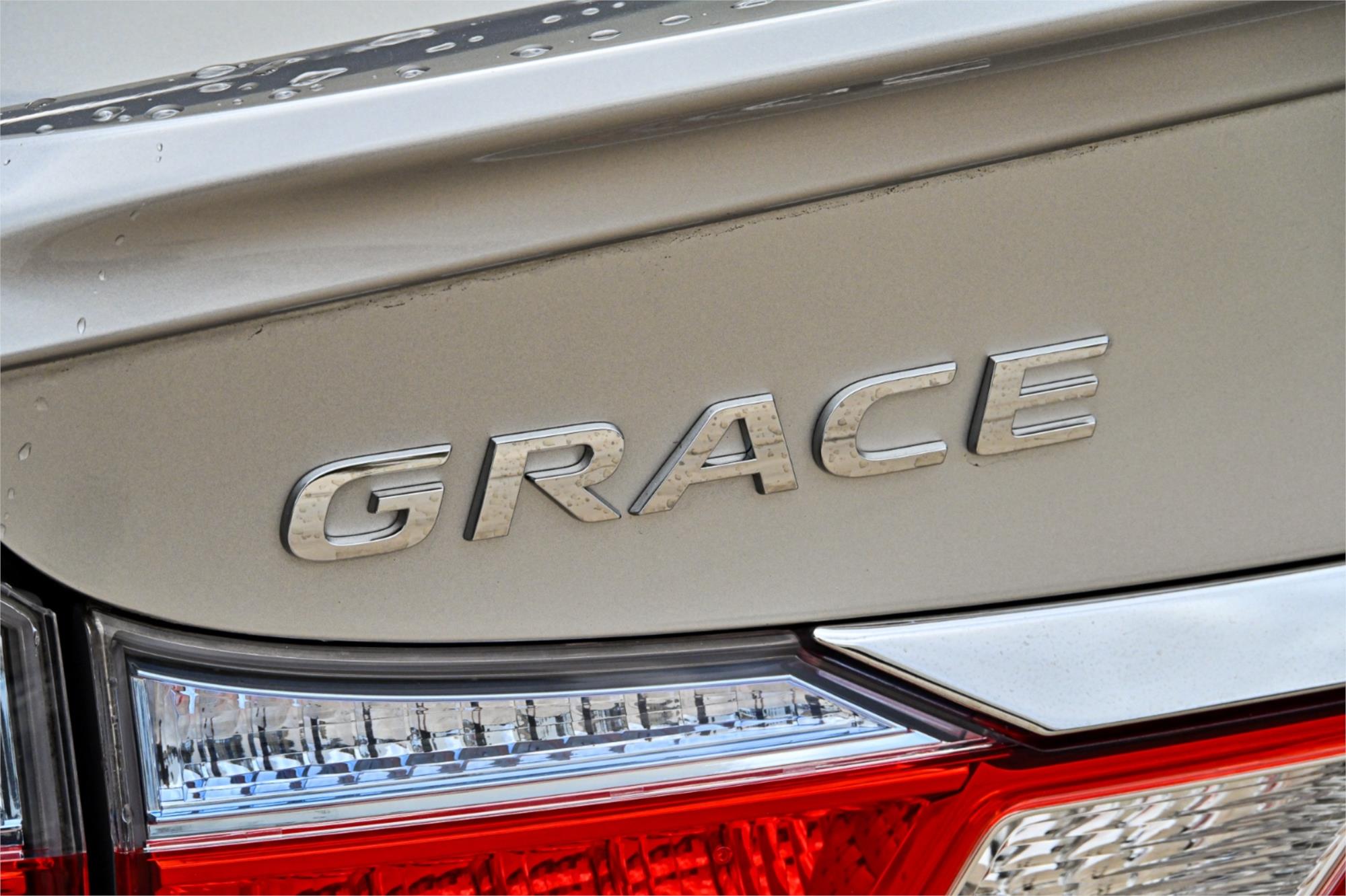 2016 HONDA GRACE AUTOMATIC SEDAN