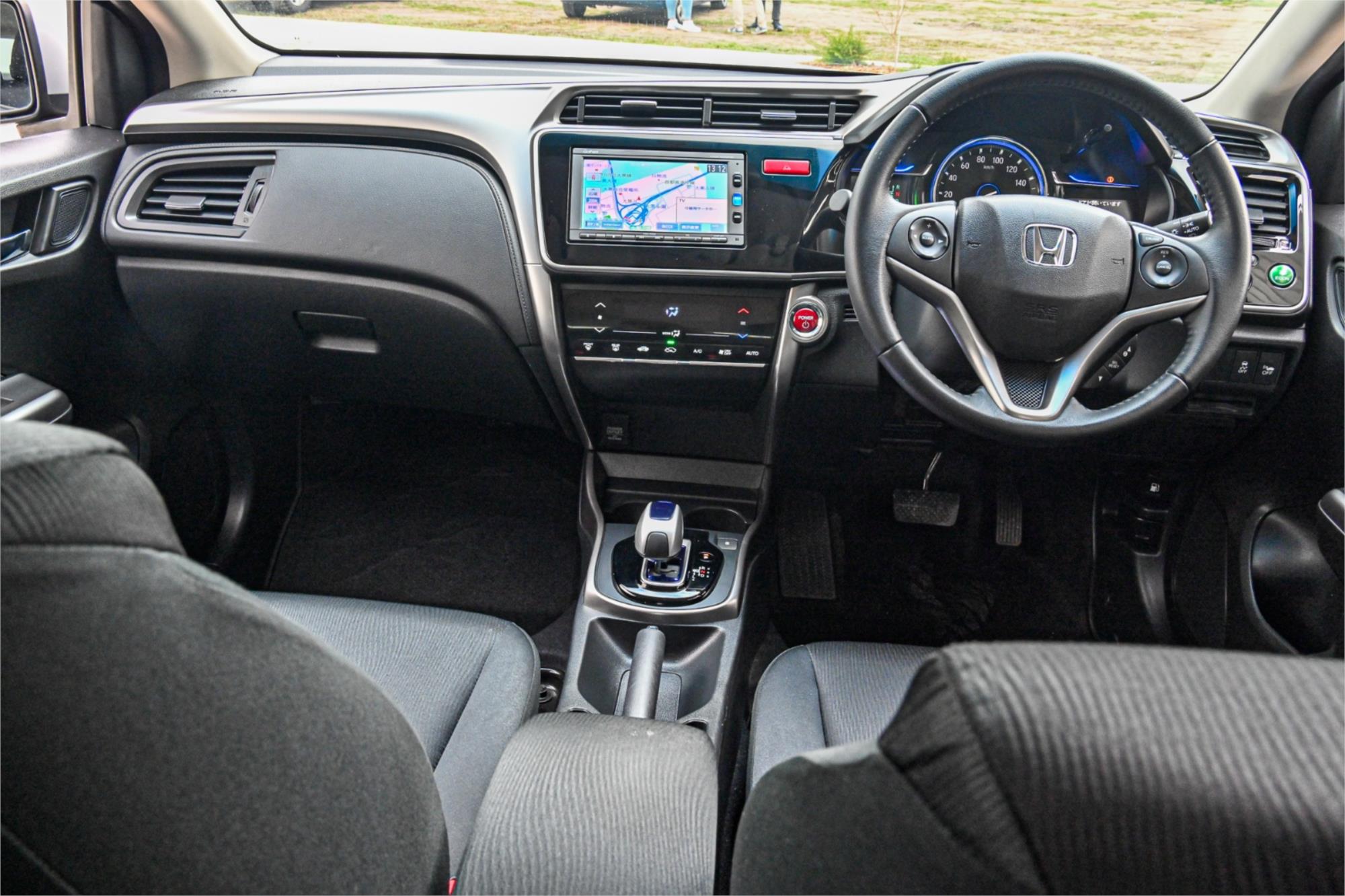 2016 HONDA GRACE AUTOMATIC SEDAN
