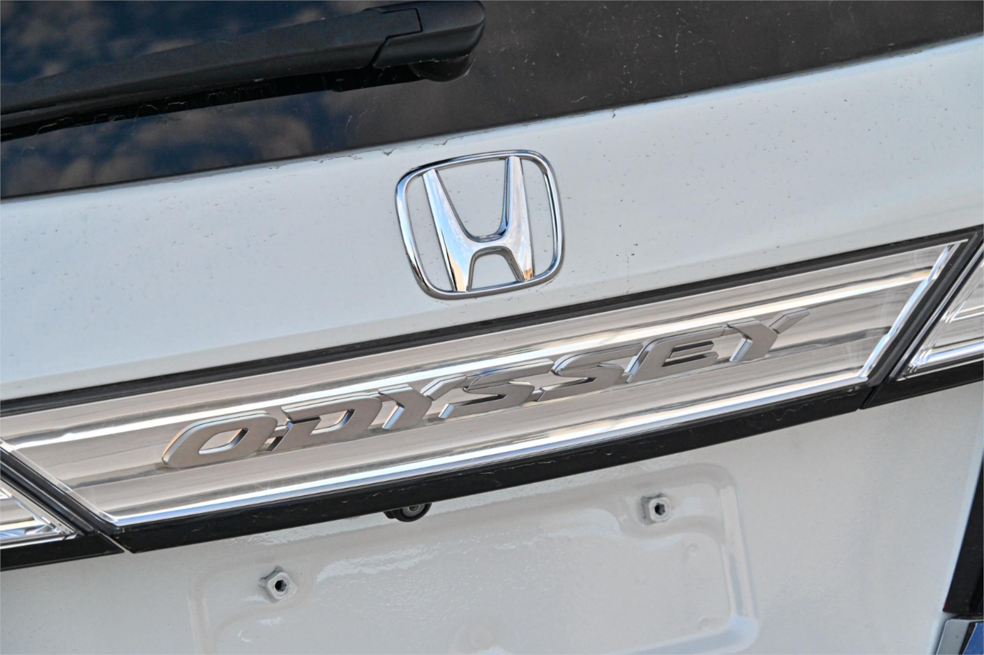 2017 HONDA ODYSSEY RC MY16 VTi-L CONTINUOUS VARIABLE 4D WAGON