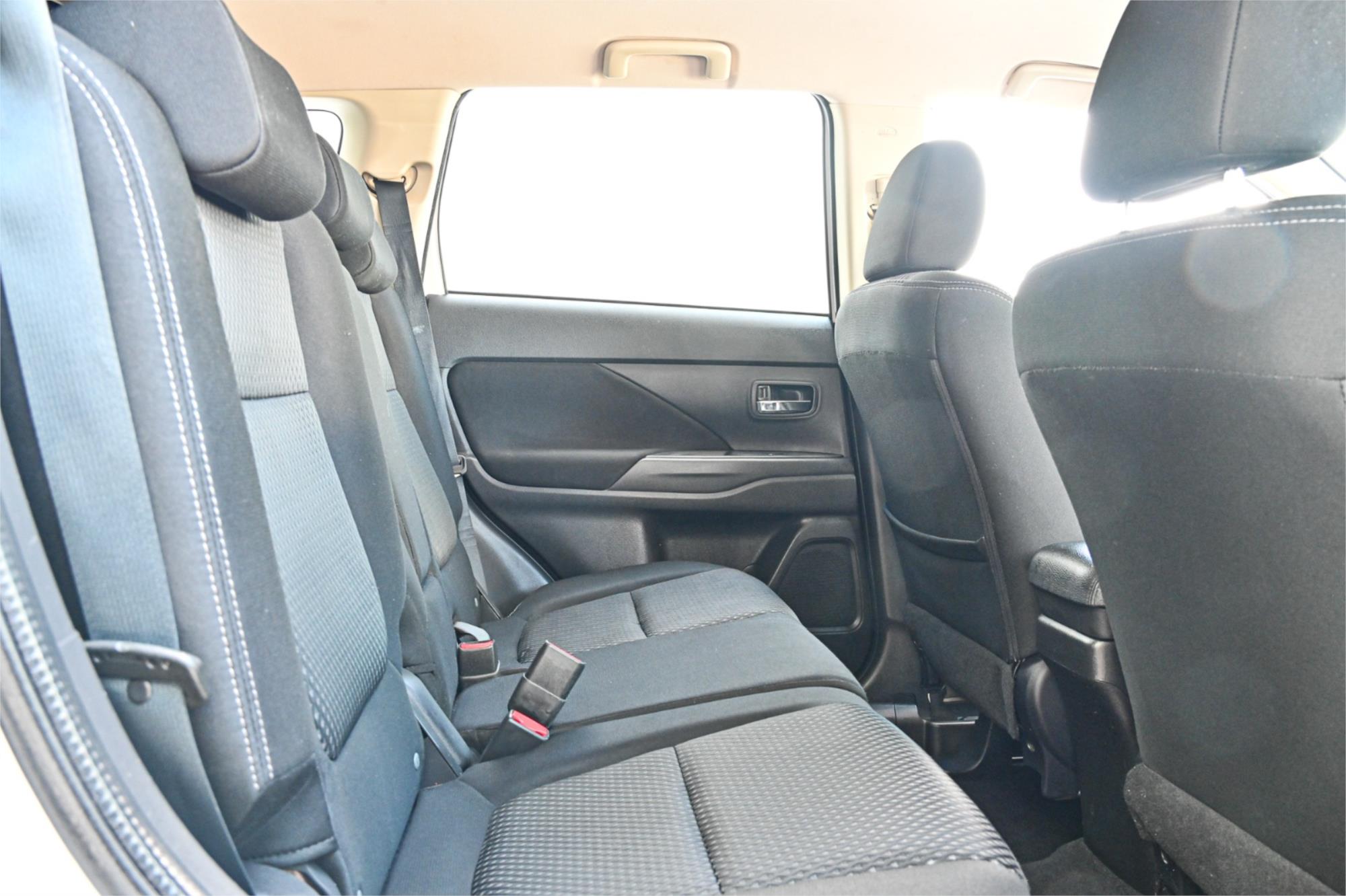 2016 MITSUBISHI OUTLANDER ZK MY16 LS (4x2) CONTINUOUS VARIABLE 4D WAGON